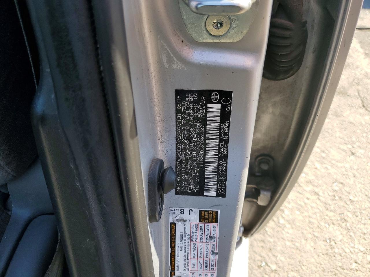 2015 Toyota Prius Two Silver vin: JTDKN3DU6F0465447