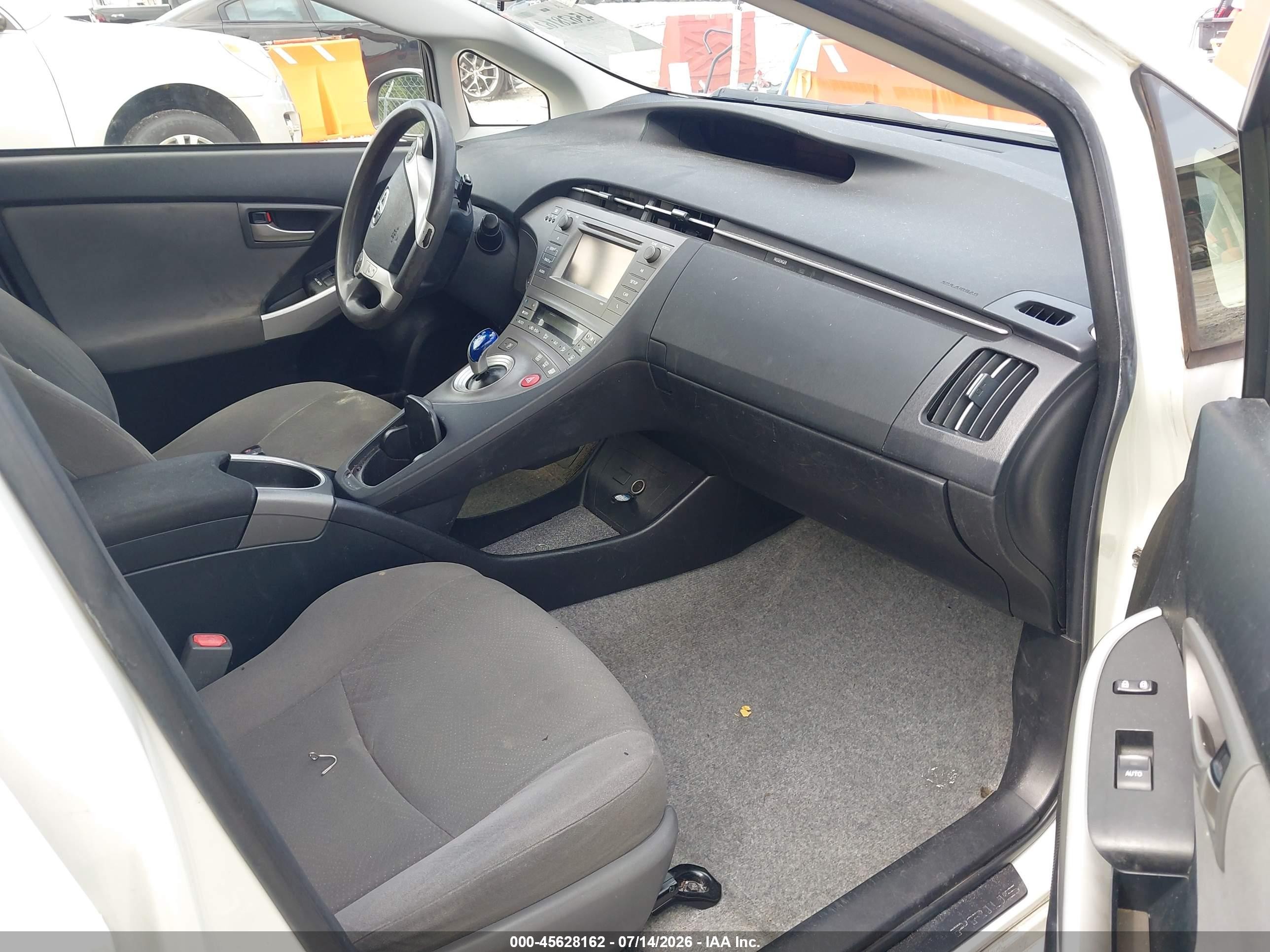 2015 Toyota Prius Two White vin: JTDKN3DU6F0465822