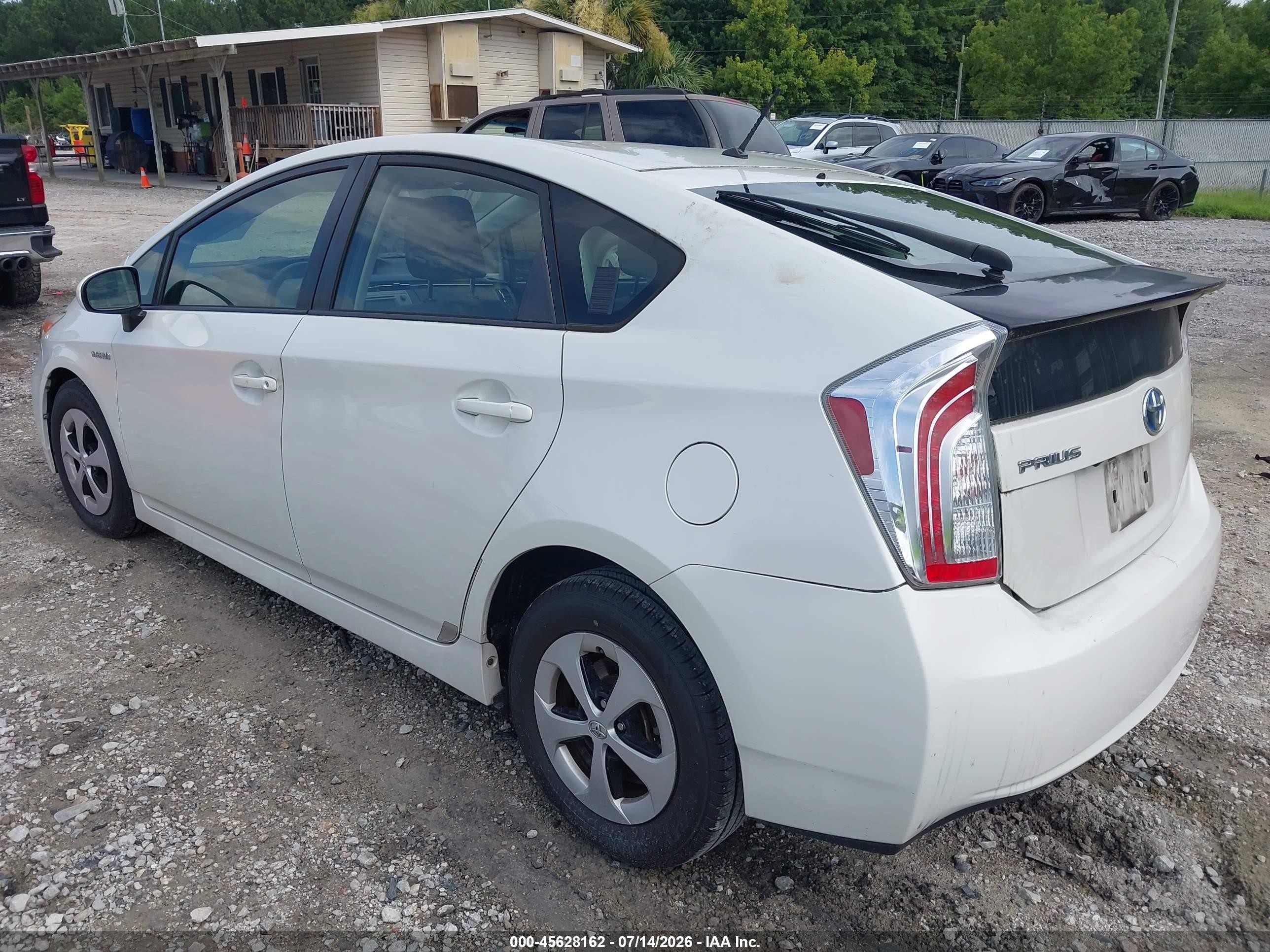2015 Toyota Prius Two White vin: JTDKN3DU6F0465822