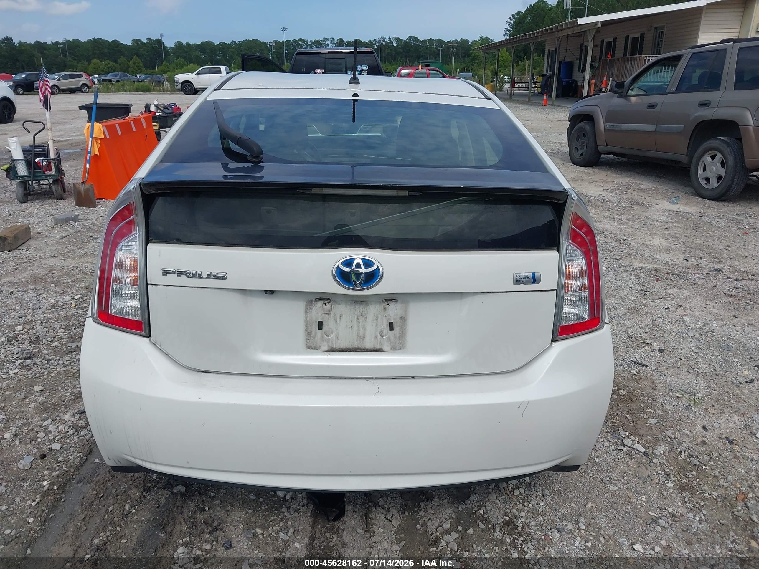 2015 Toyota Prius Two White vin: JTDKN3DU6F0465822