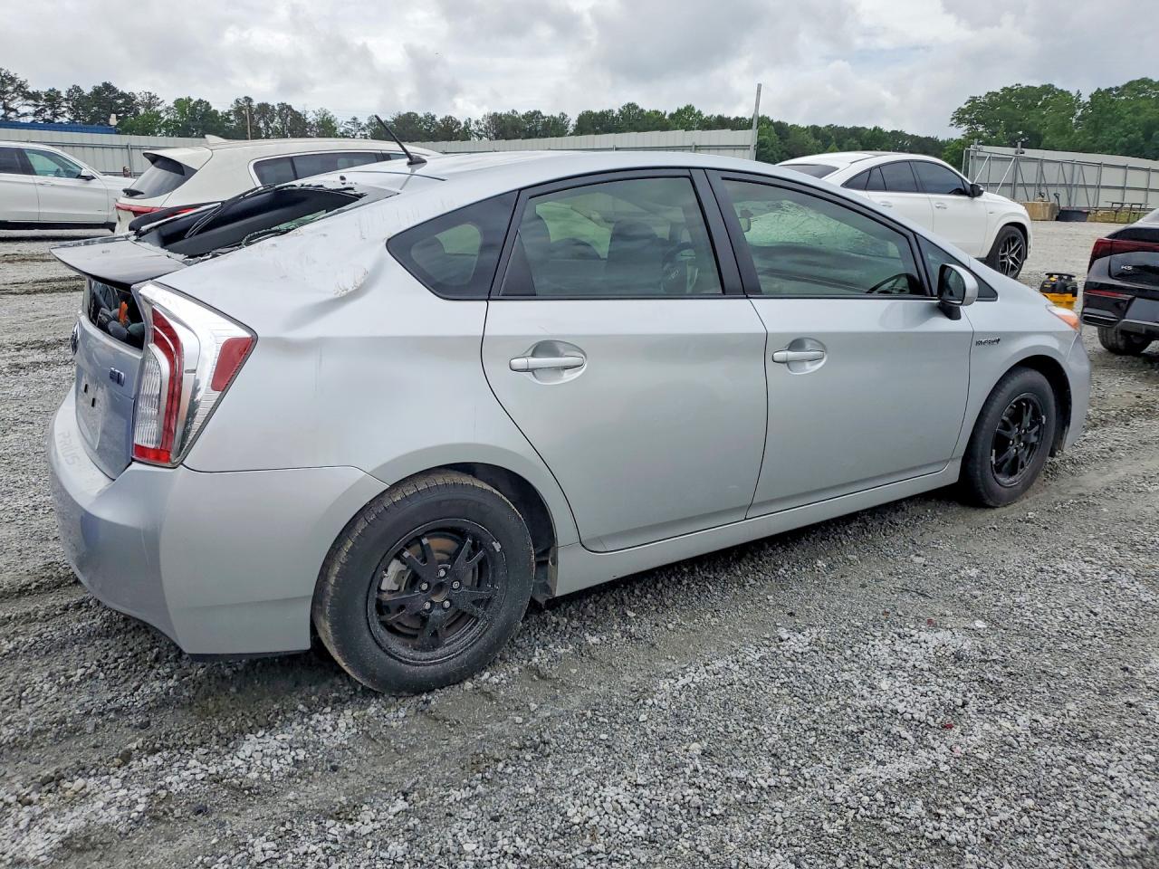 2015 Toyota Prius Two Silver vin: JTDKN3DU6F0484886