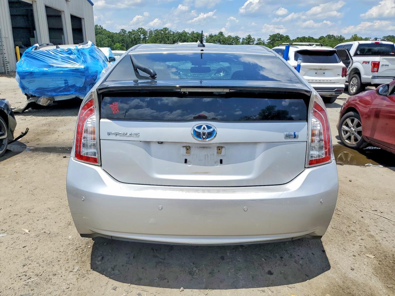2015 Toyota Prius Five Silver vin: JTDKN3DU6F1863283