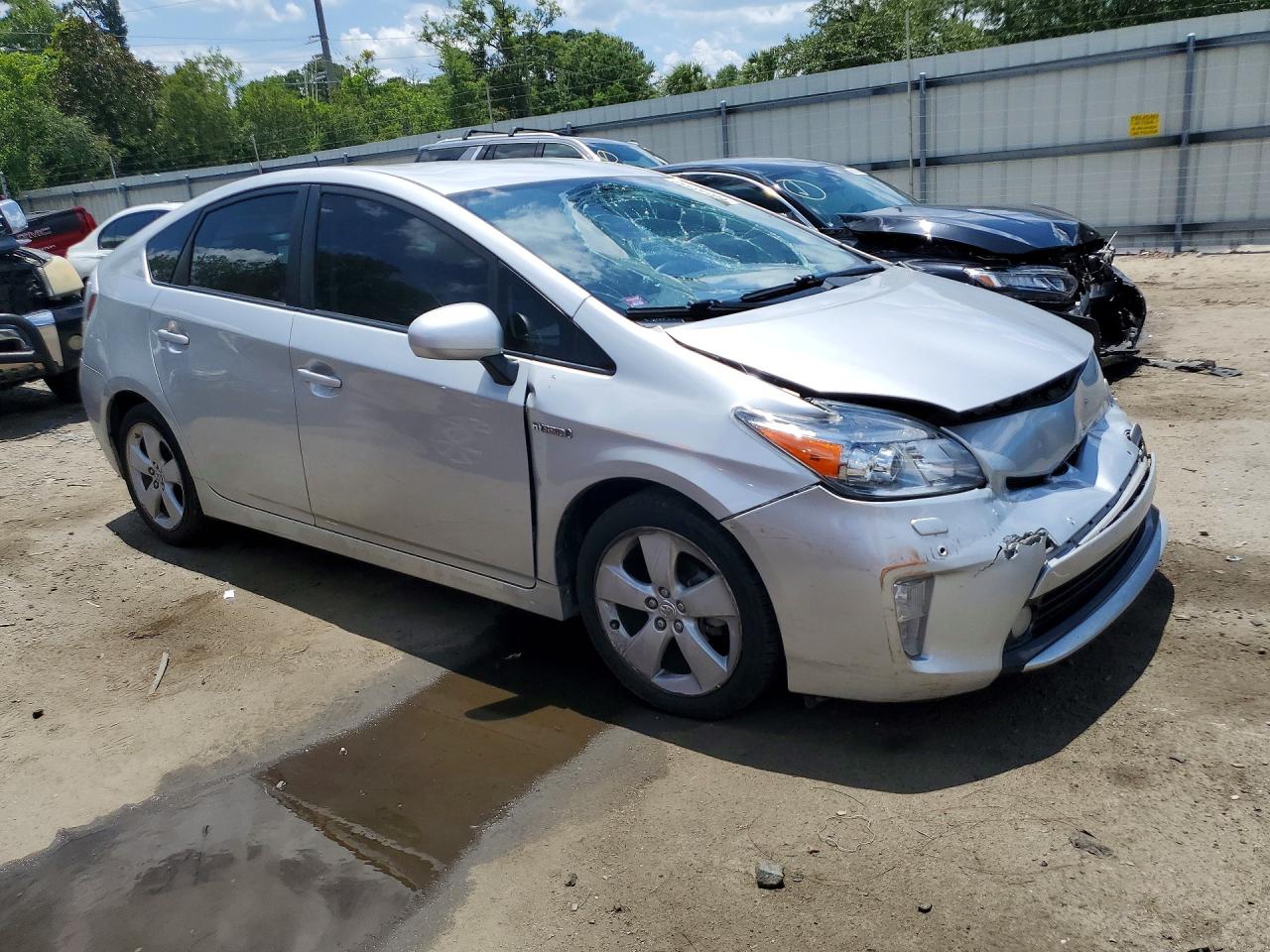2015 Toyota Prius Five Silver vin: JTDKN3DU6F1863283