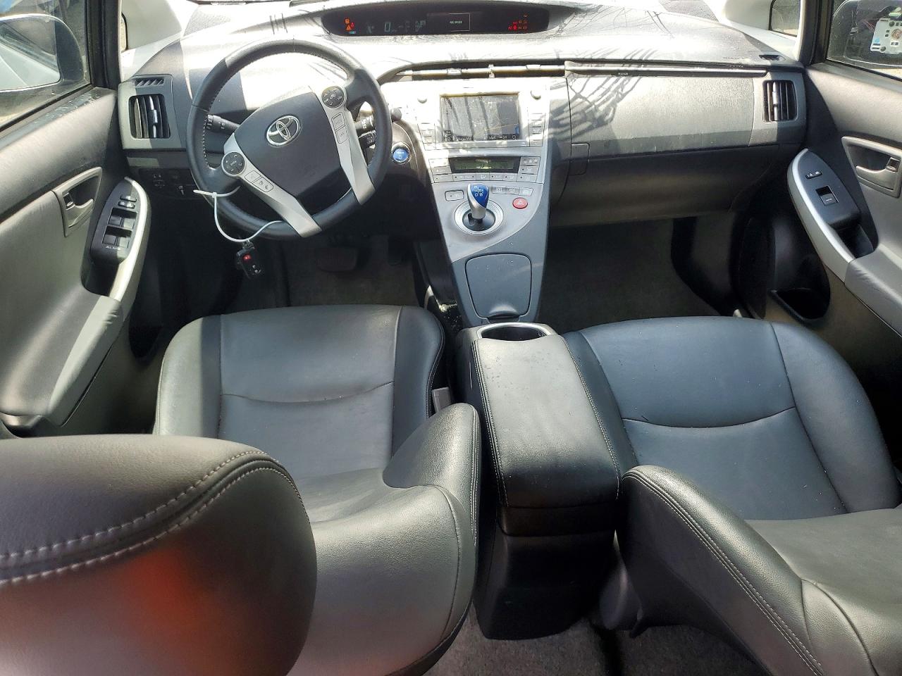 2015 Toyota Prius Five Silver vin: JTDKN3DU6F1863283