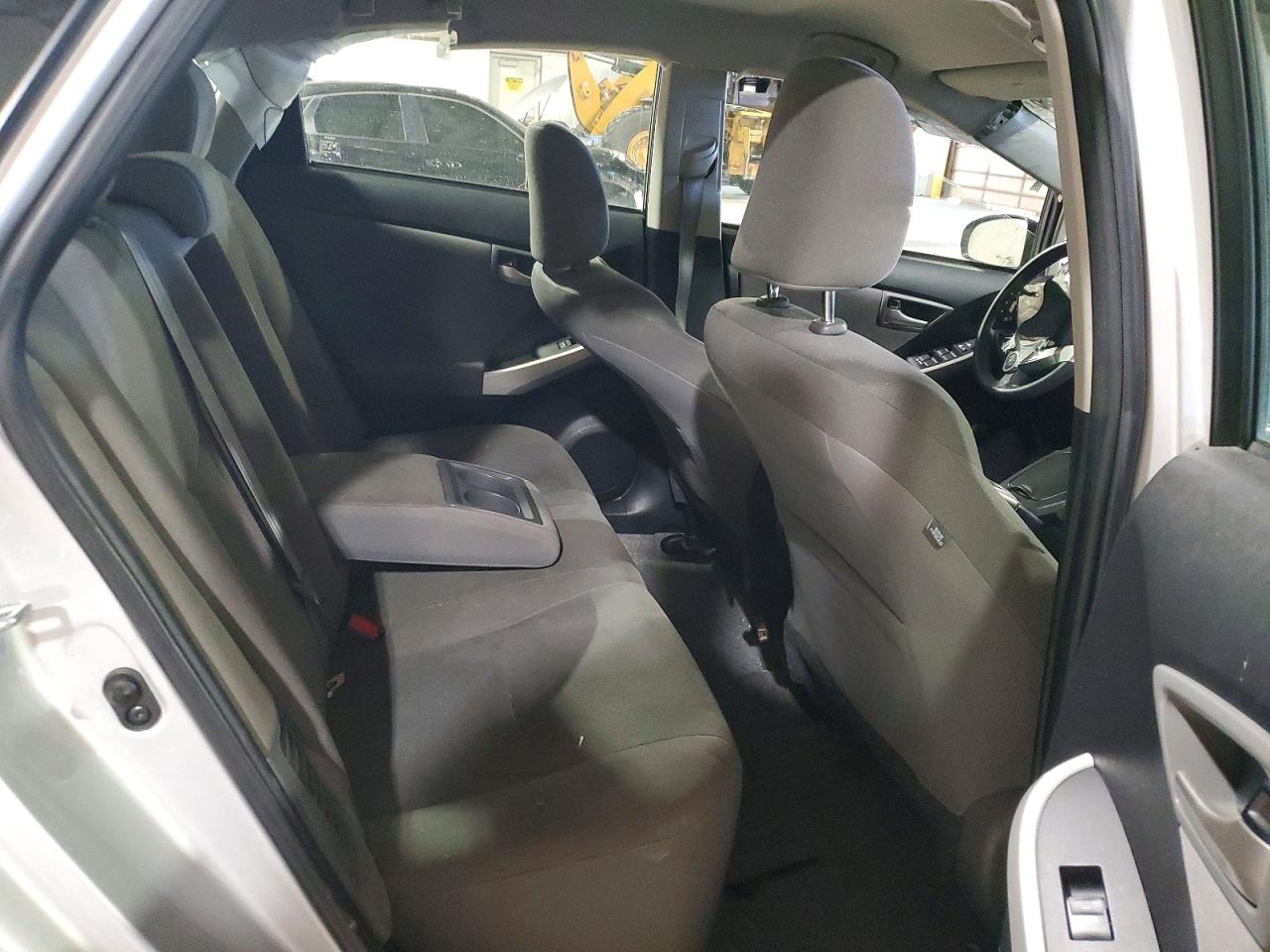 2015 Toyota Prius Three Silver vin: JTDKN3DU6F1879192