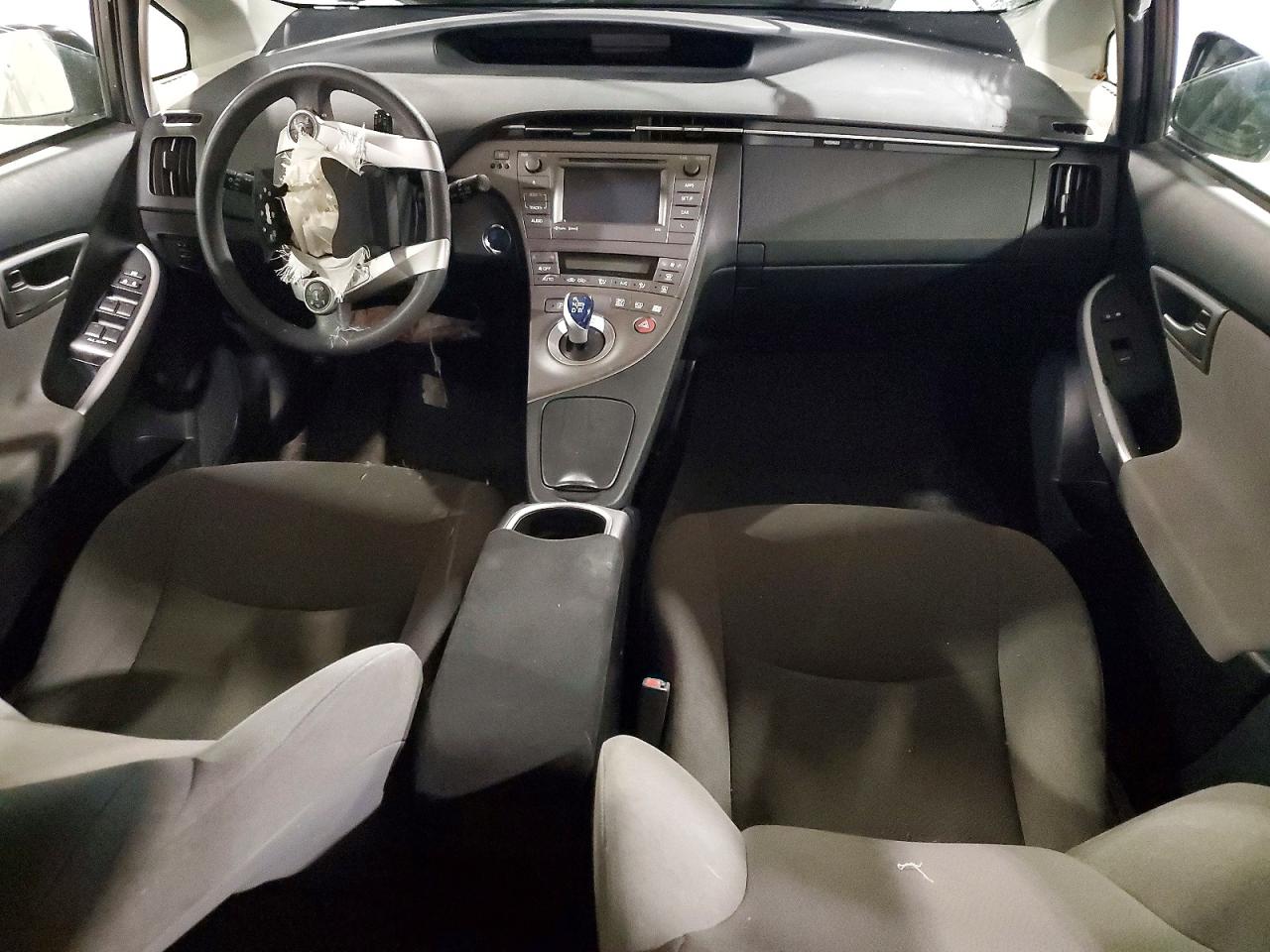 2015 Toyota Prius Three Silver vin: JTDKN3DU6F1879192