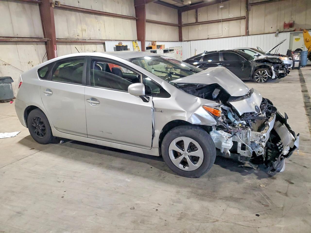 2015 Toyota Prius Three Silver vin: JTDKN3DU6F1879192
