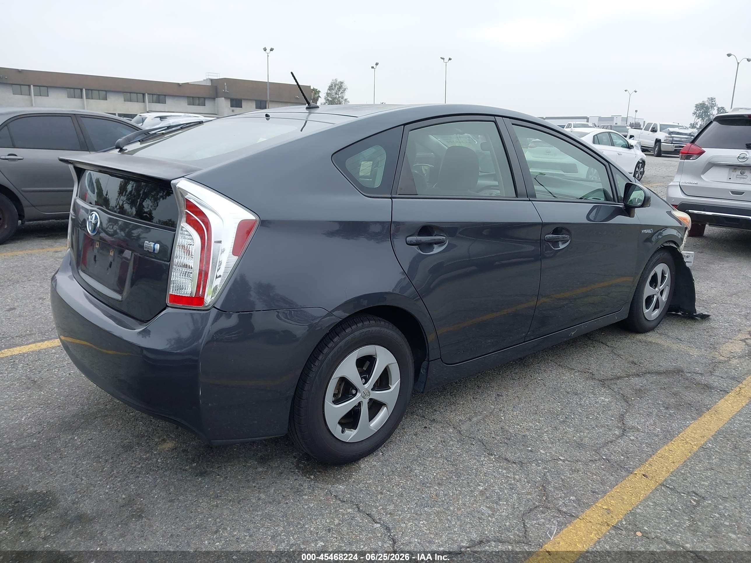 2015 Toyota Prius Two Gray vin: JTDKN3DU6F1893545