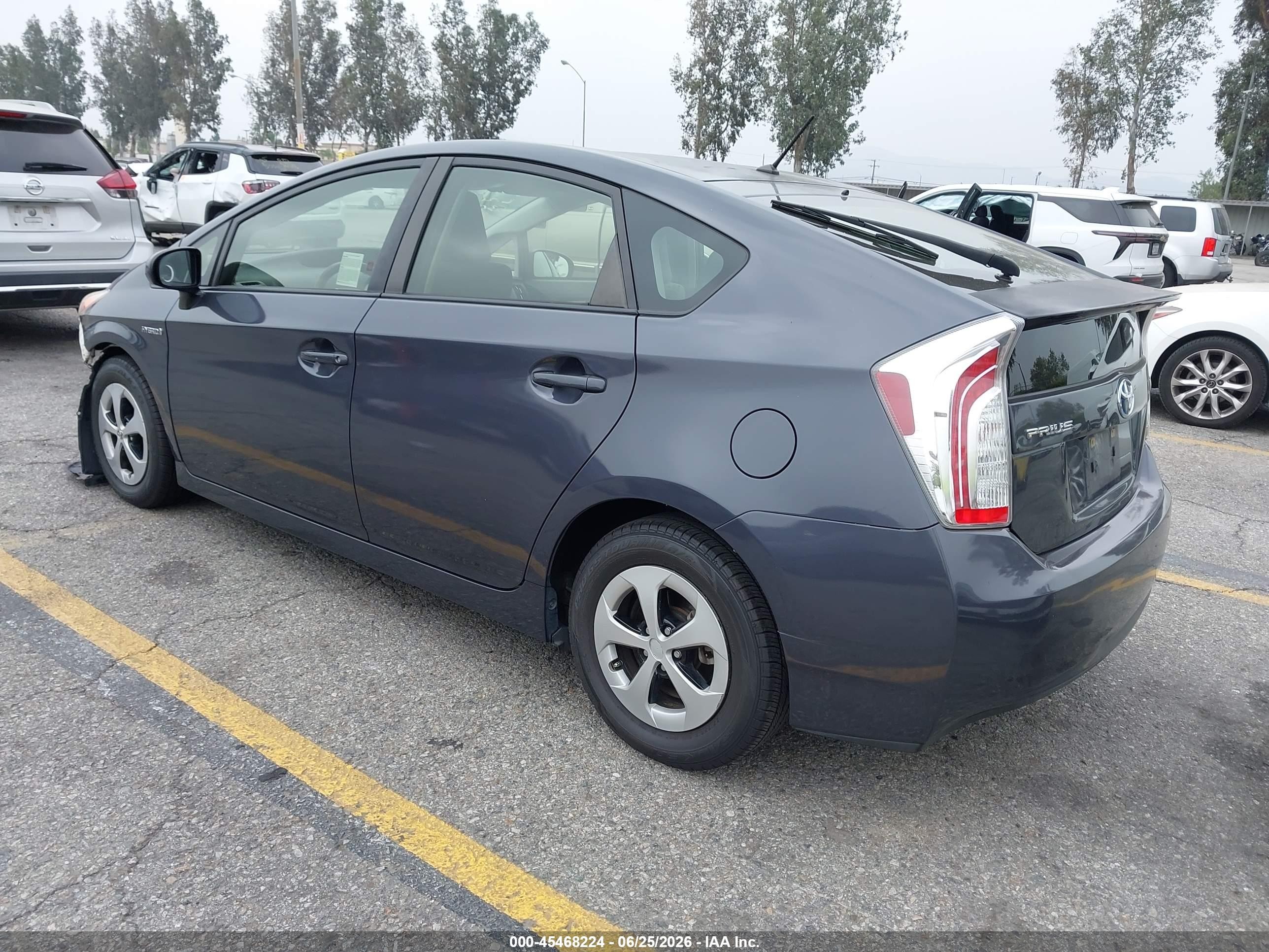 2015 Toyota Prius Two Gray vin: JTDKN3DU6F1893545