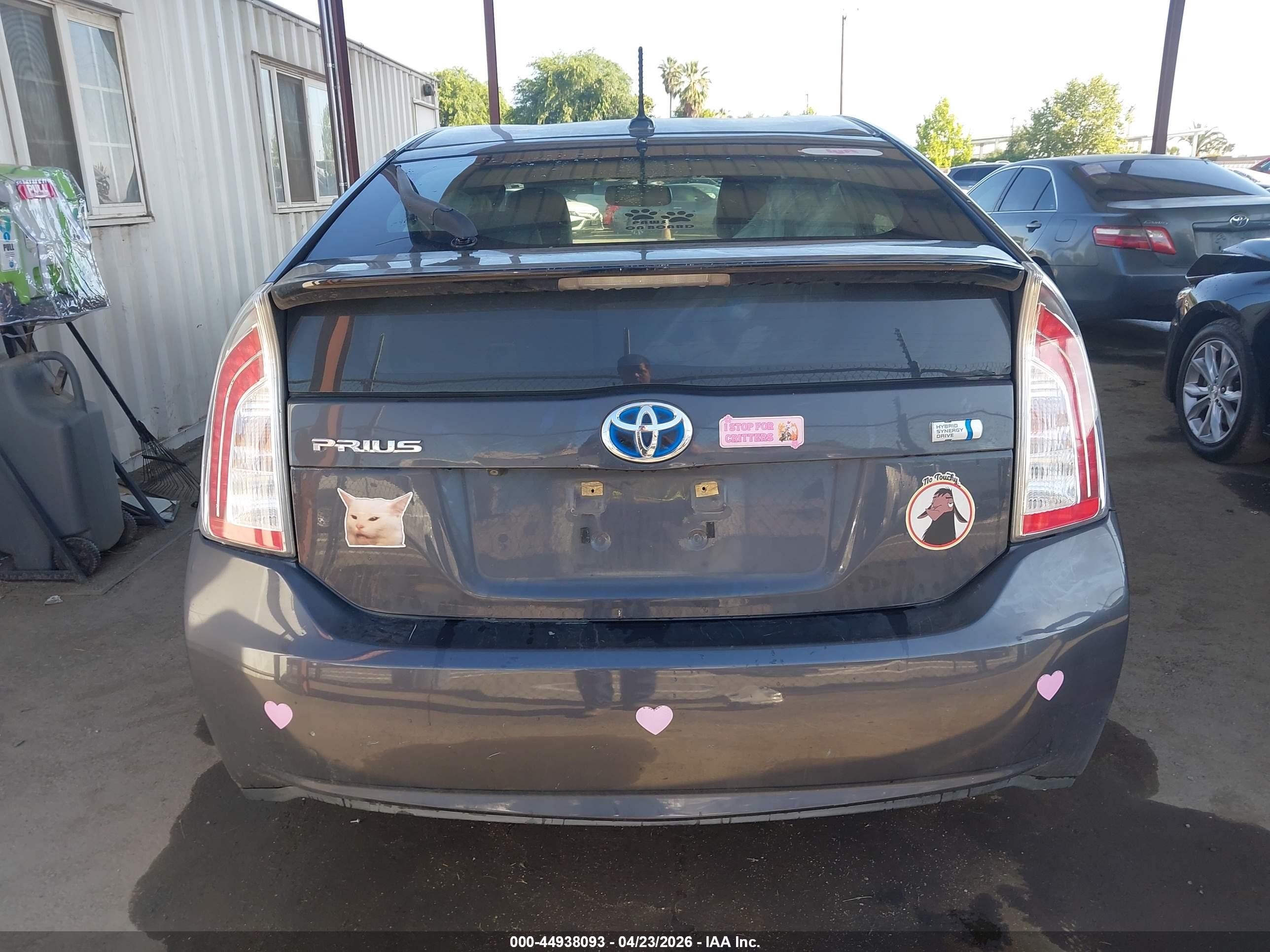 2015 Toyota Prius Four Gray vin: JTDKN3DU6F1910604