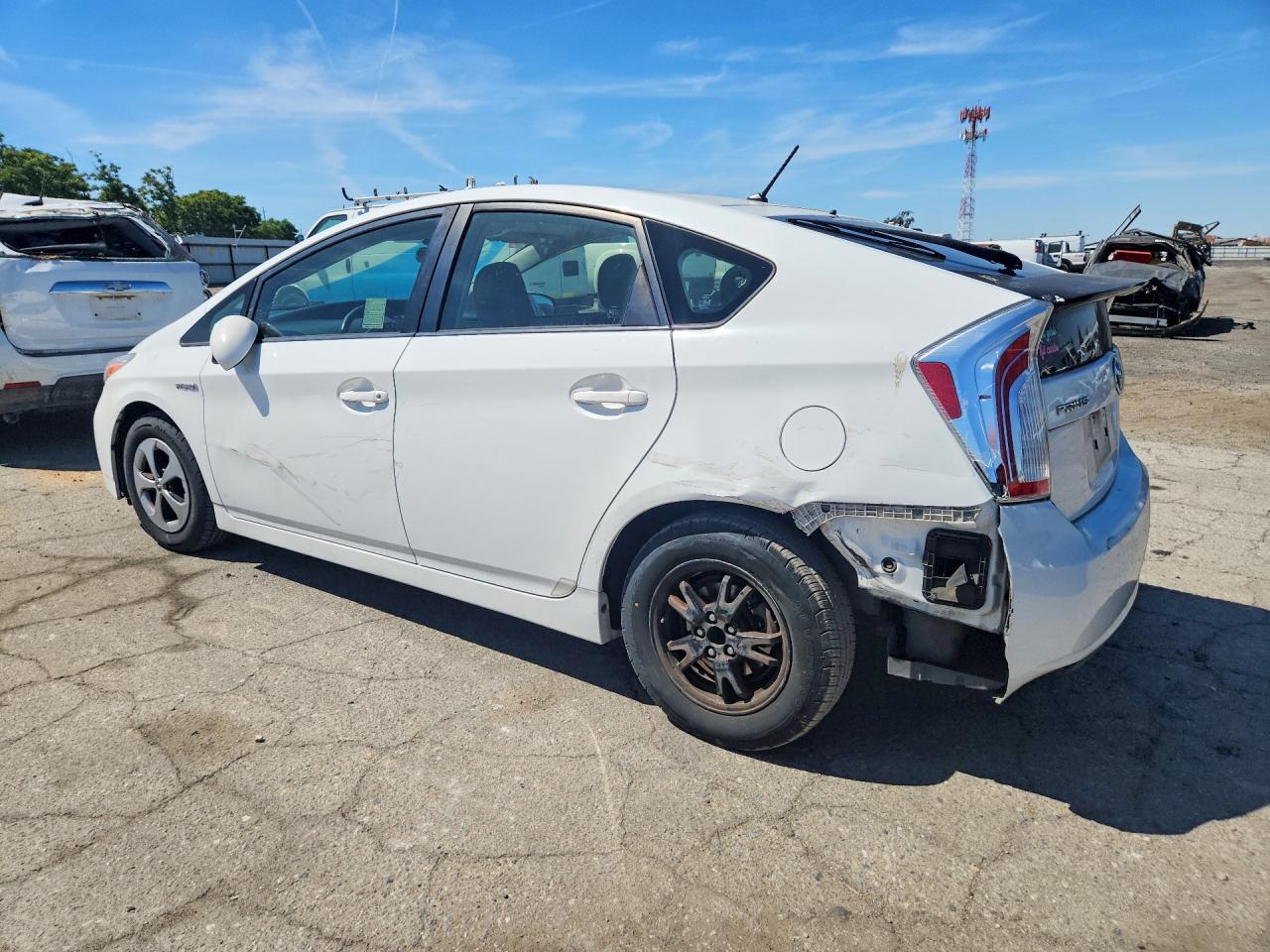 2015 Toyota Prius Two White vin: JTDKN3DU6F1911347