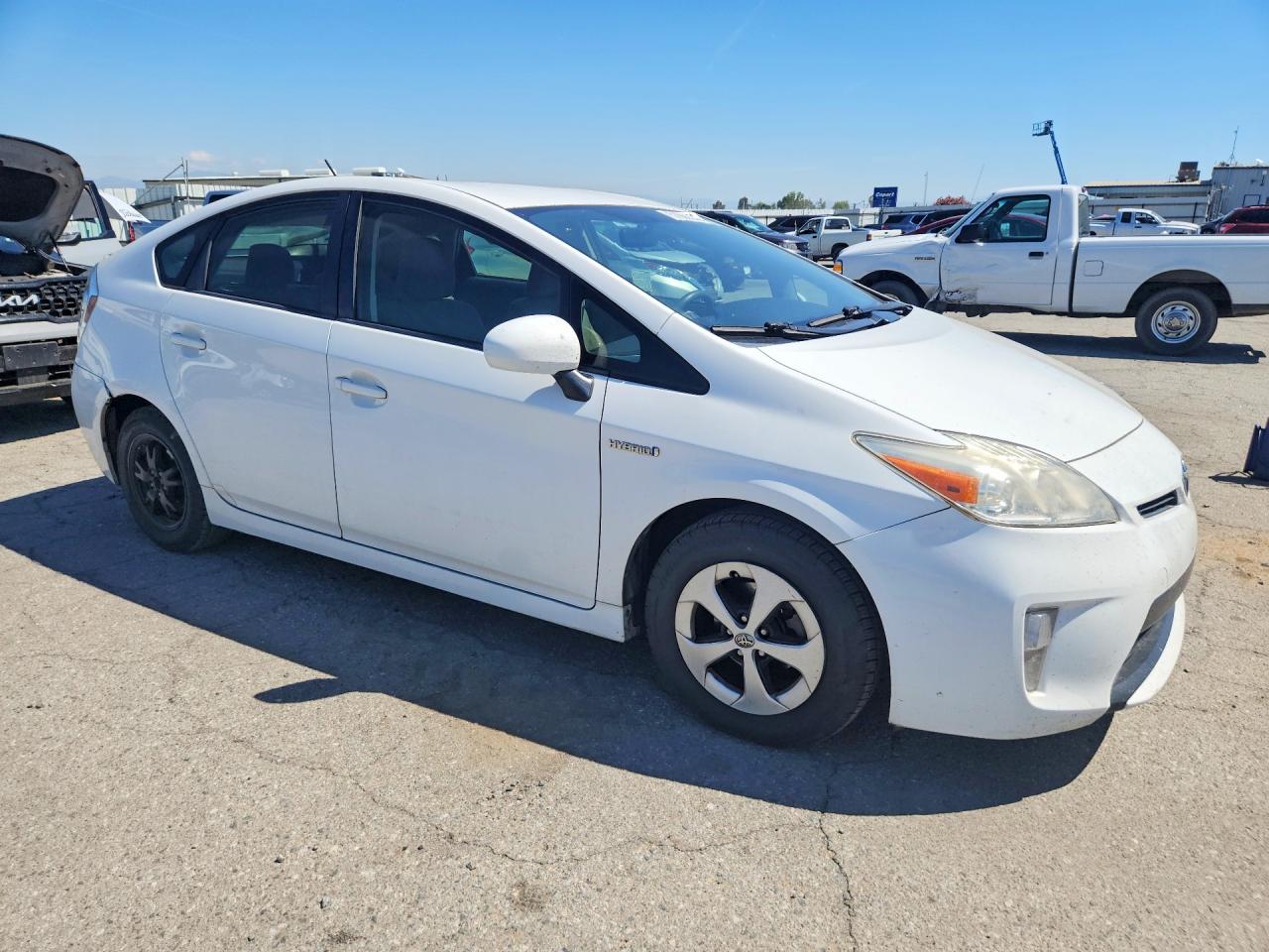 2015 Toyota Prius Two White vin: JTDKN3DU6F1911347