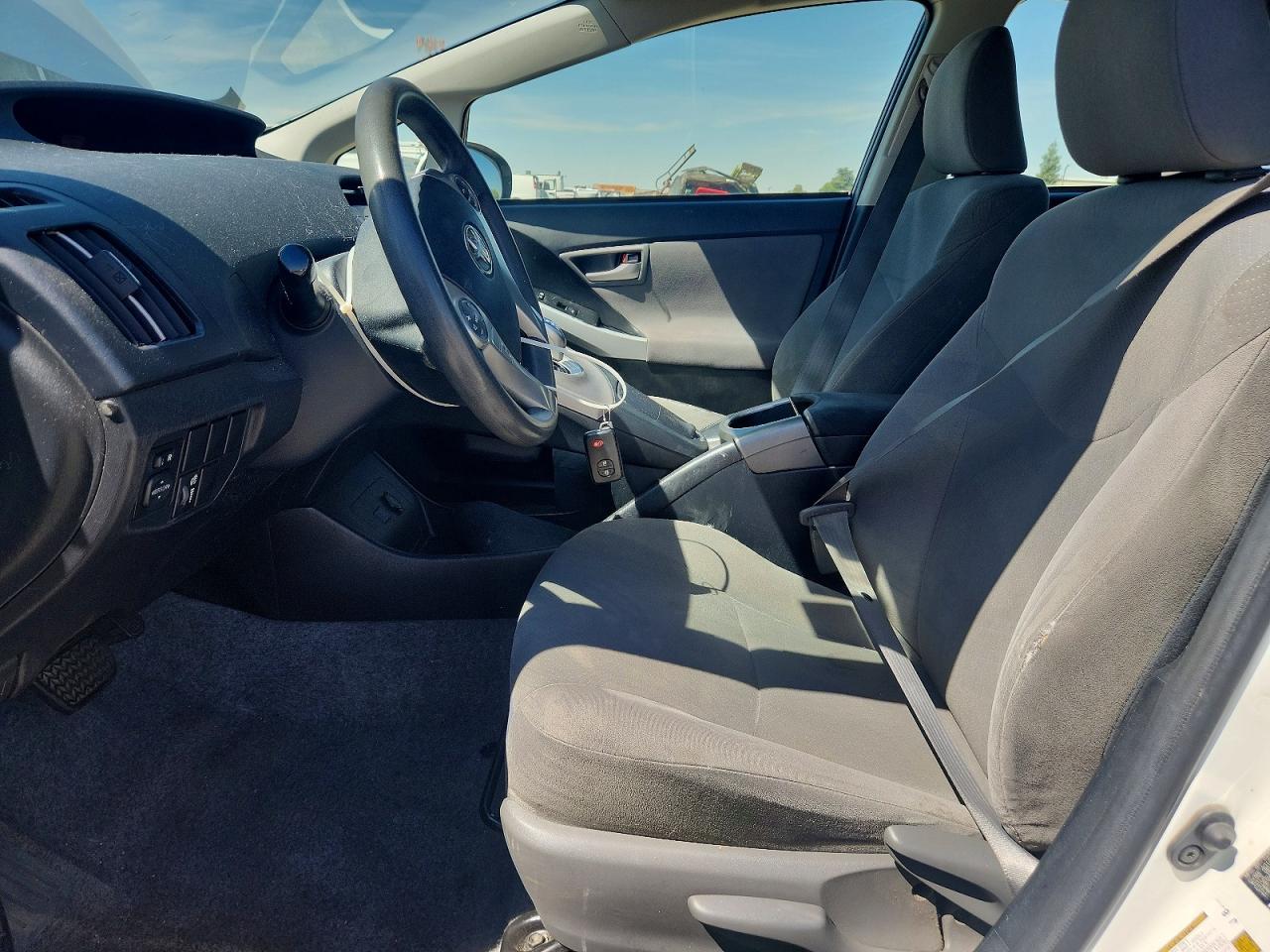 2015 Toyota Prius Two White vin: JTDKN3DU6F1911347
