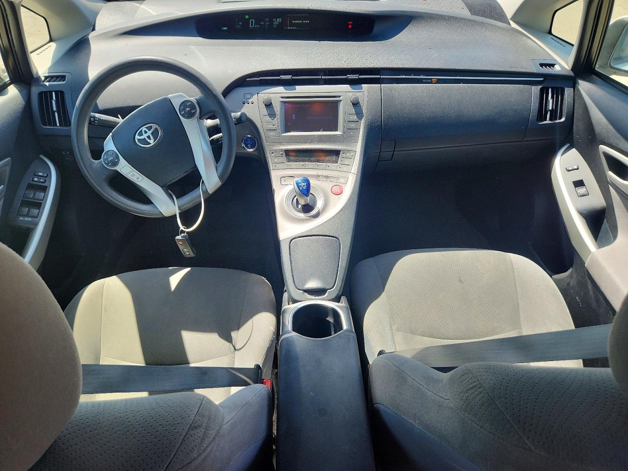 2015 Toyota Prius Two White vin: JTDKN3DU6F1911347