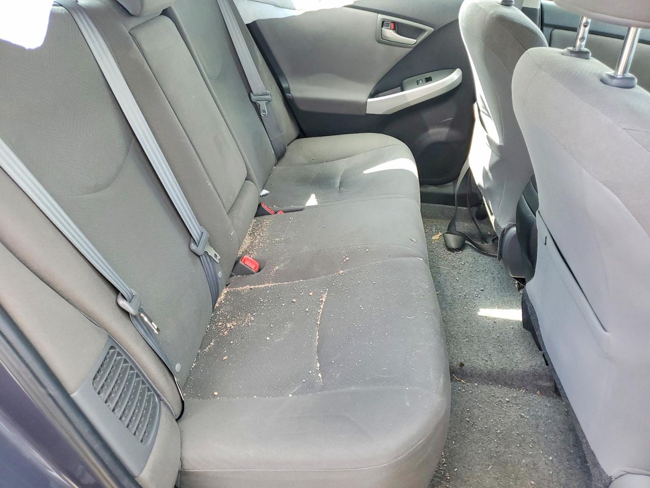 2015 Toyota Prius Two Серый vin: JTDKN3DU6F1916466