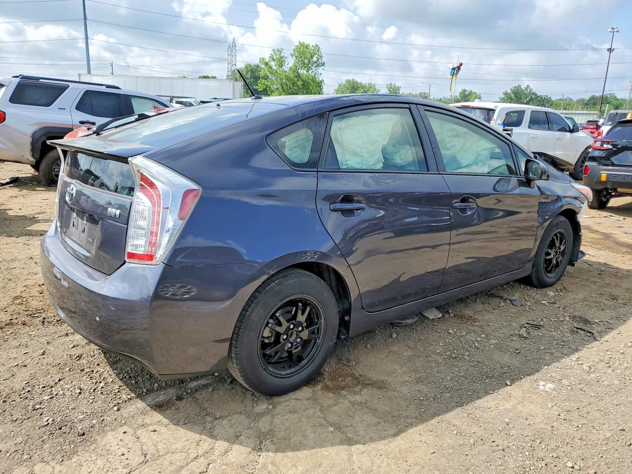 2015 Toyota Prius Two Серый vin: JTDKN3DU6F1916466