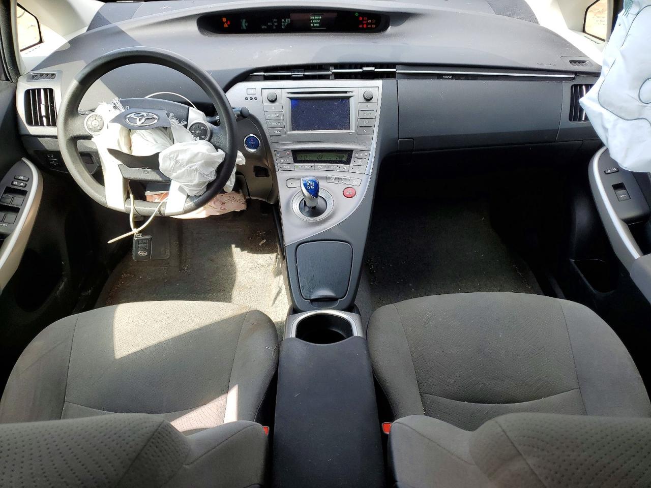 2015 Toyota Prius Two Серый vin: JTDKN3DU6F1916466
