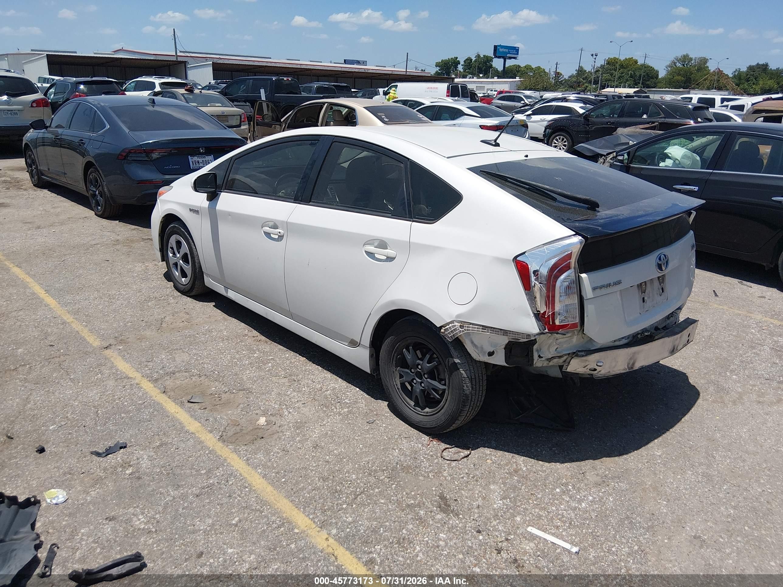 2015 Toyota Prius Four White vin: JTDKN3DU6F1931100