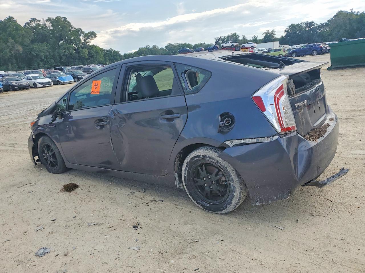 2015 Toyota Prius Two Gray vin: JTDKN3DU6F1976019