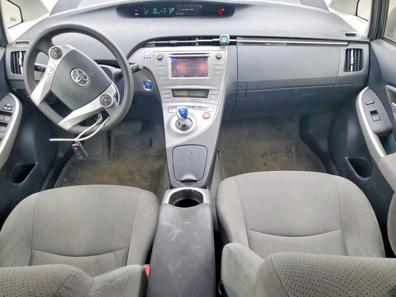 2015 Toyota Prius Two White vin: JTDKN3DU6F1993502