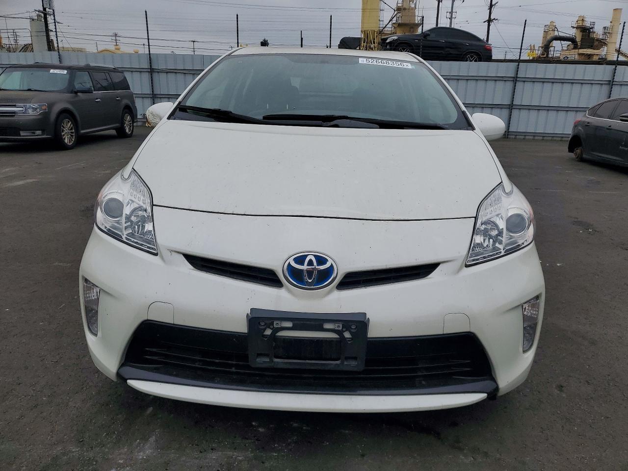 2015 Toyota Prius Two White vin: JTDKN3DU6F1993502