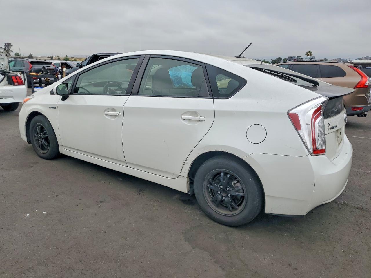 2015 Toyota Prius Two White vin: JTDKN3DU6F1993502