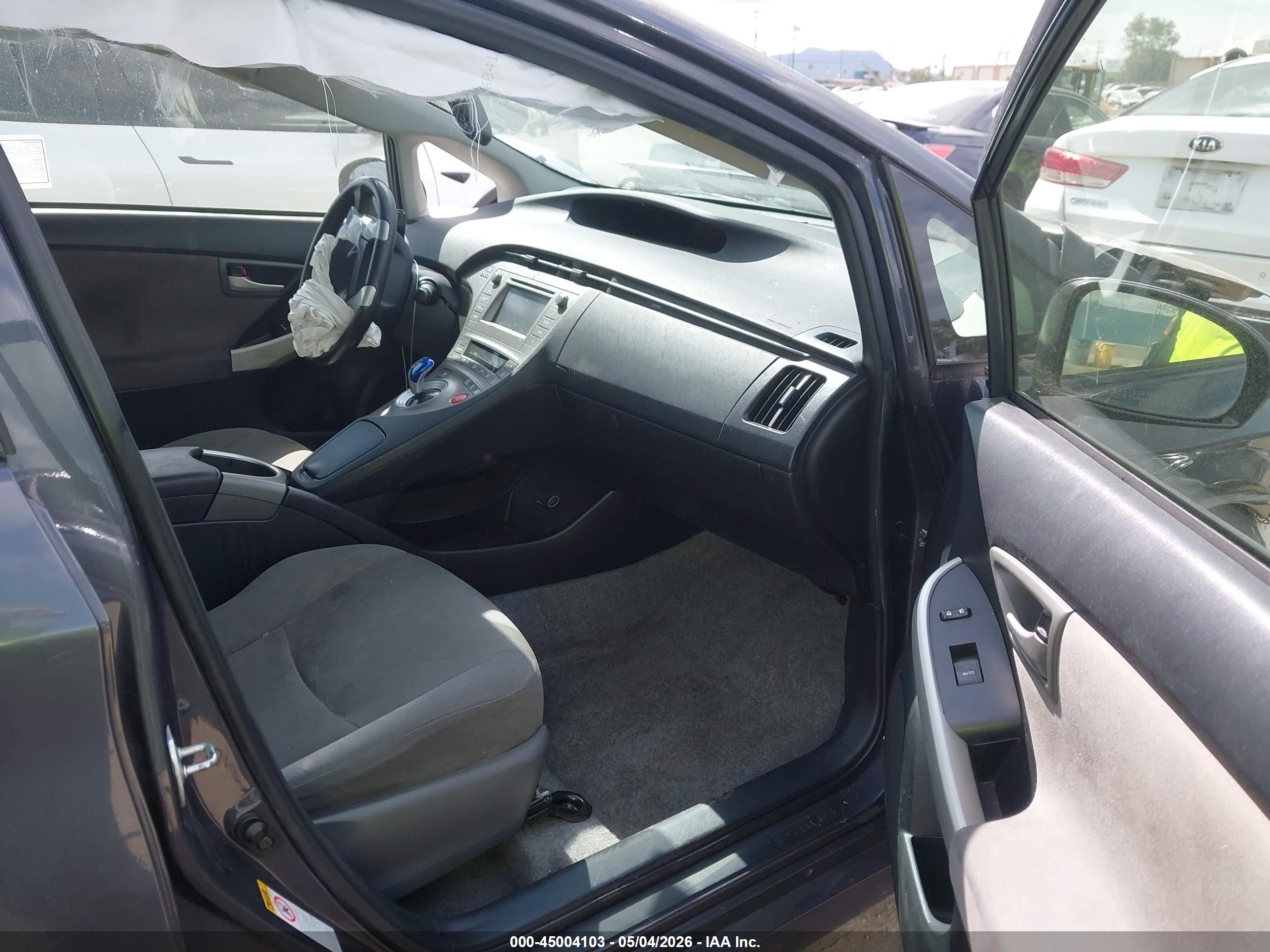 2015 Toyota Prius Two Gray vin: JTDKN3DU6F2004821