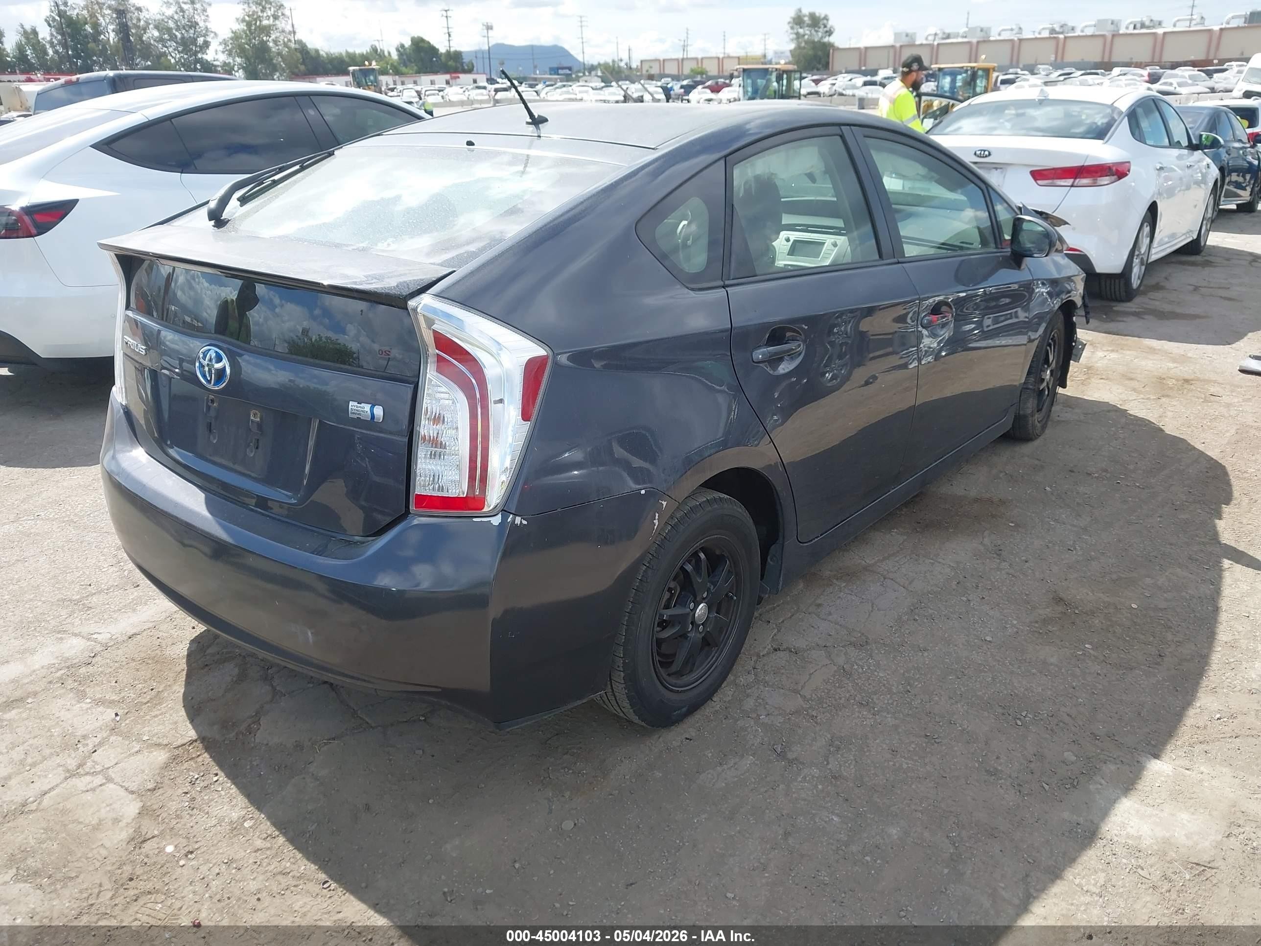 2015 Toyota Prius Two Gray vin: JTDKN3DU6F2004821