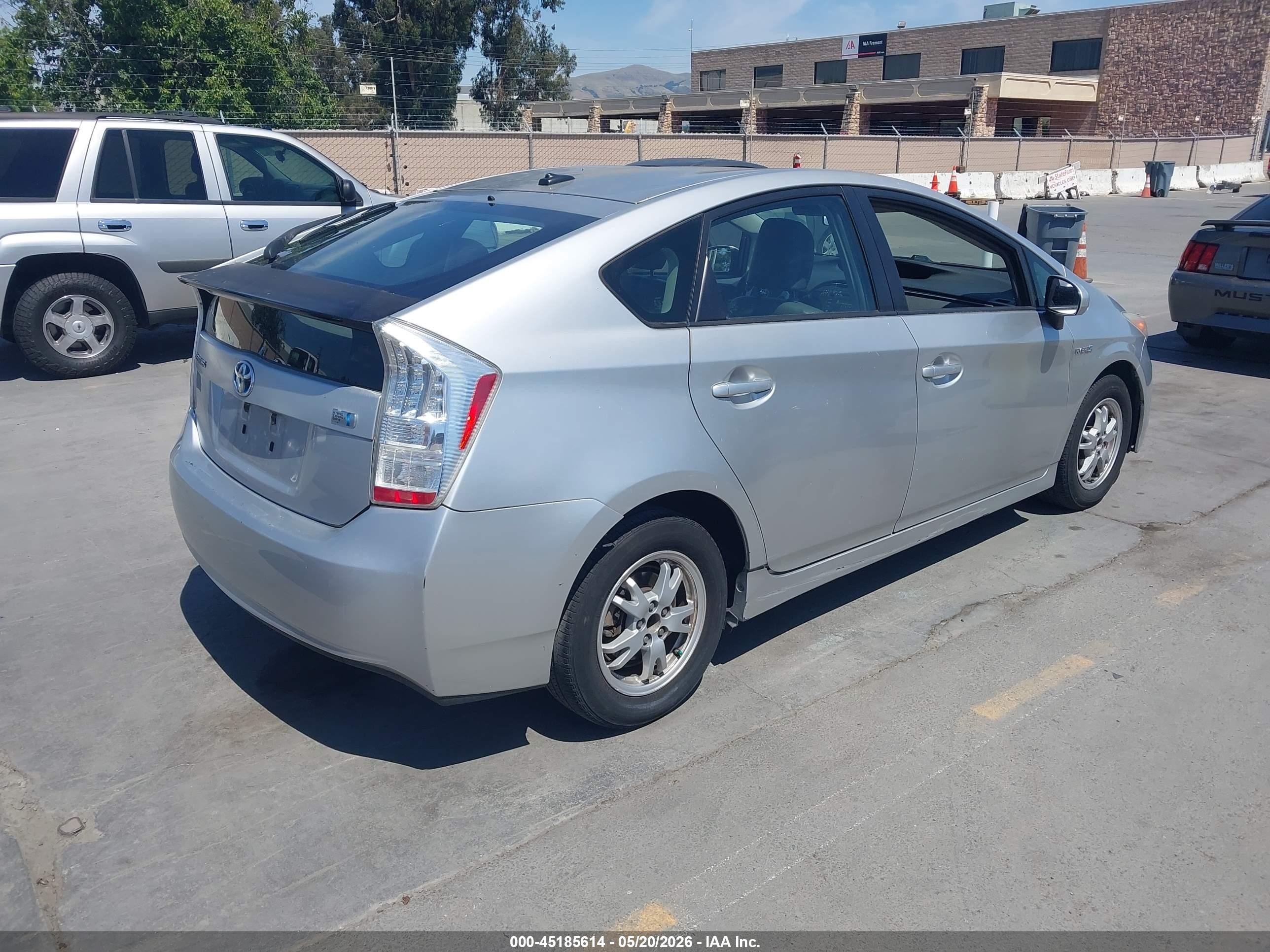 2010 Toyota Prius Iii Silver vin: JTDKN3DU7A0020501