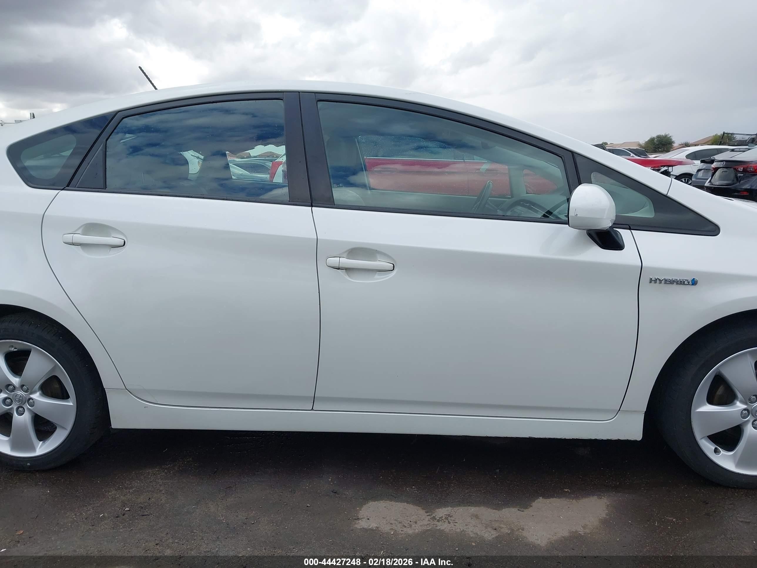 2010 Toyota Prius V White vin: JTDKN3DU7A0053515