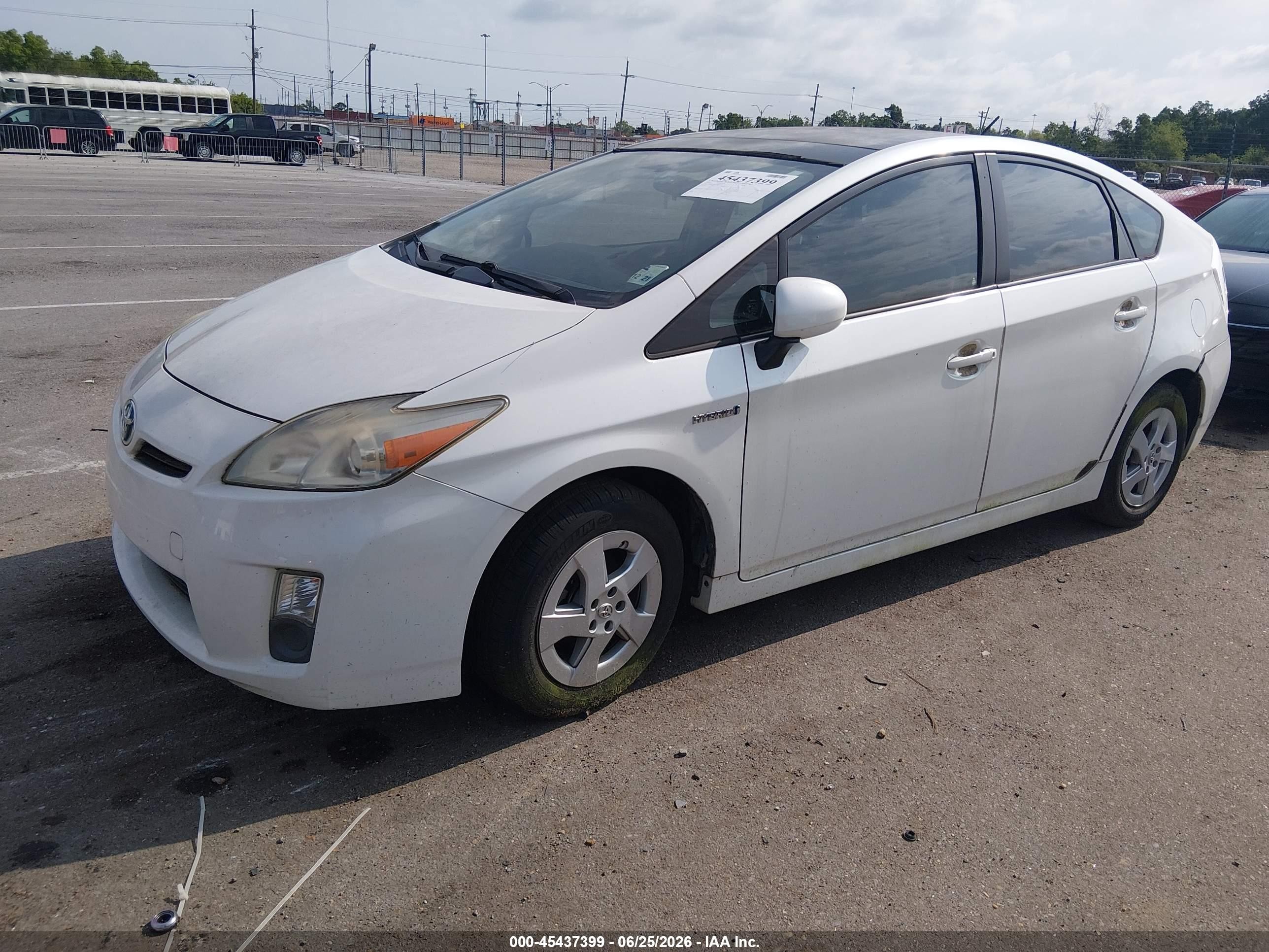 2010 Toyota Prius Iii White vin: JTDKN3DU7A0089981