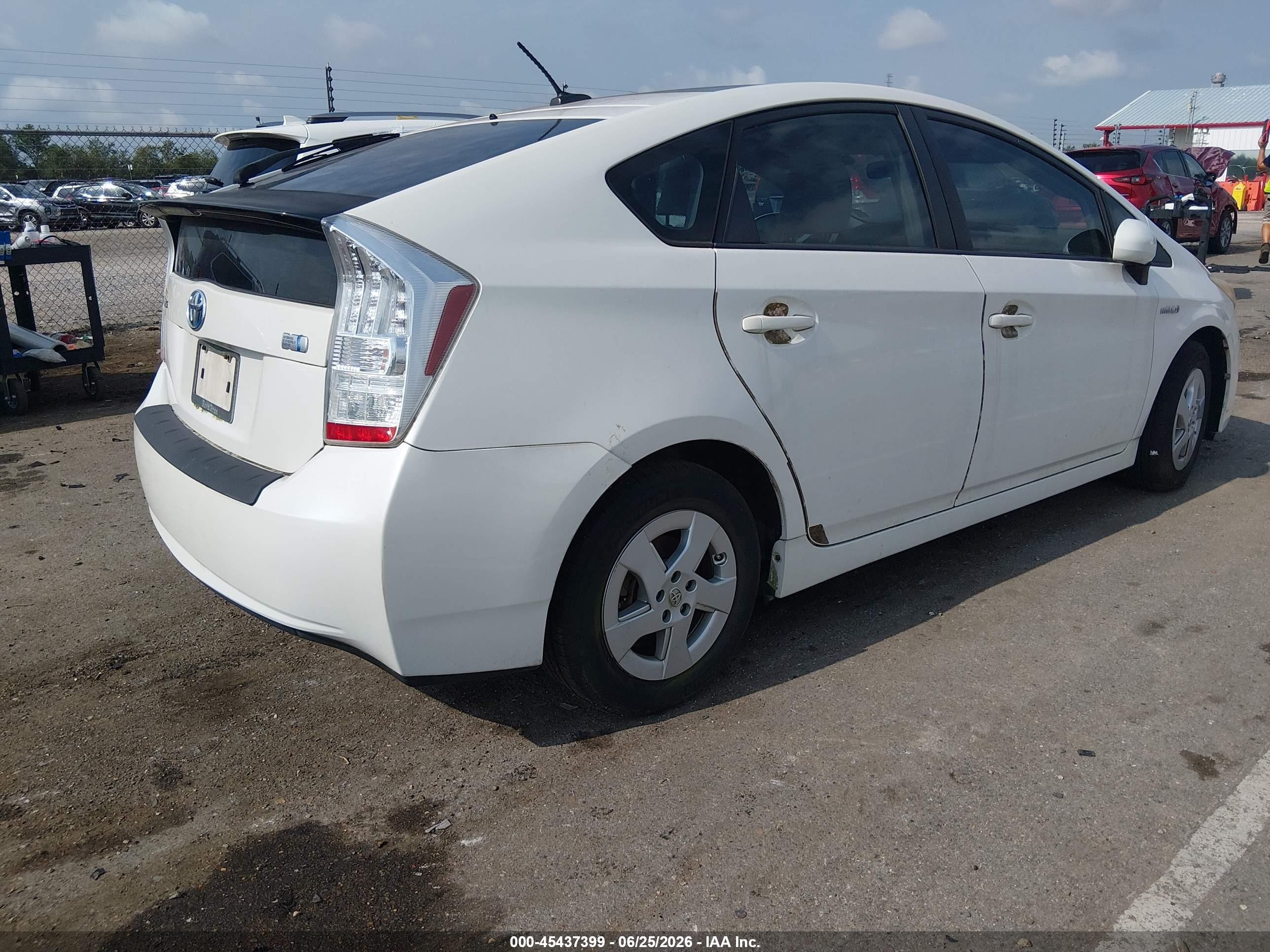 2010 Toyota Prius Iii White vin: JTDKN3DU7A0089981