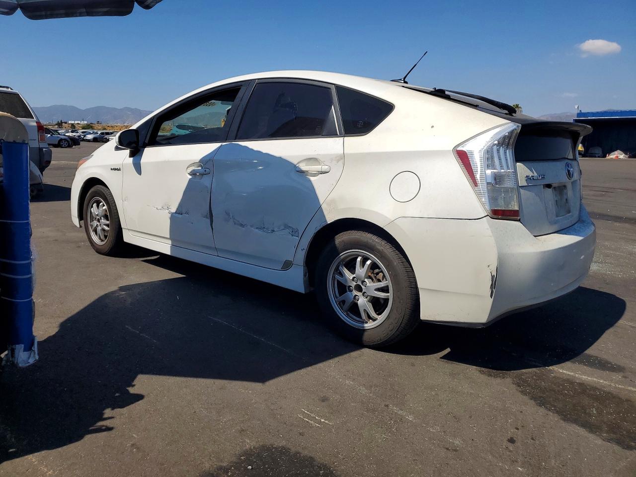 2010 Toyota Prius Ii White vin: JTDKN3DU7A0201632