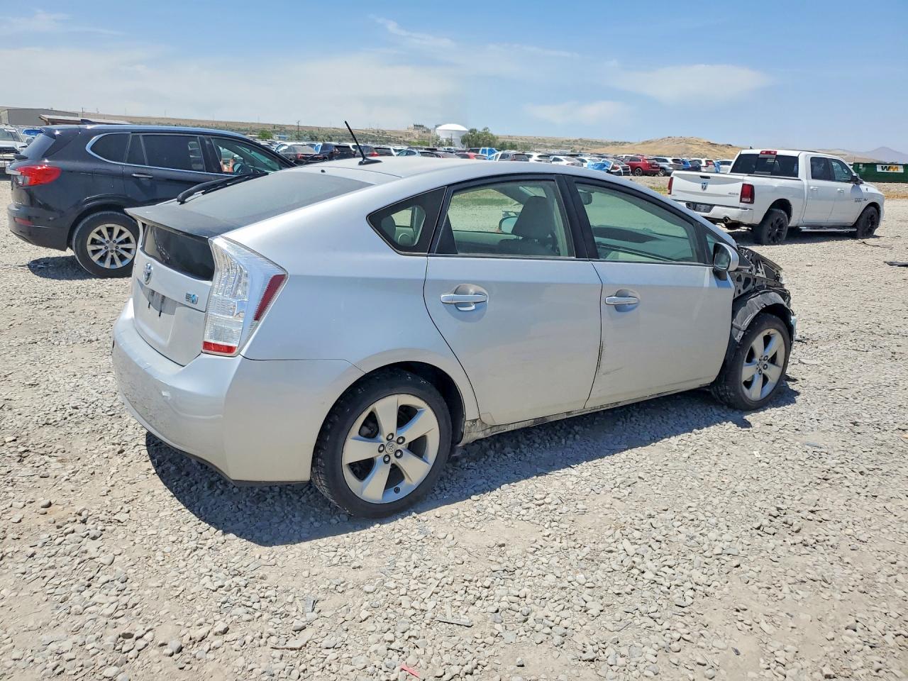 2010 Toyota Prius V Silver vin: JTDKN3DU7A1243695