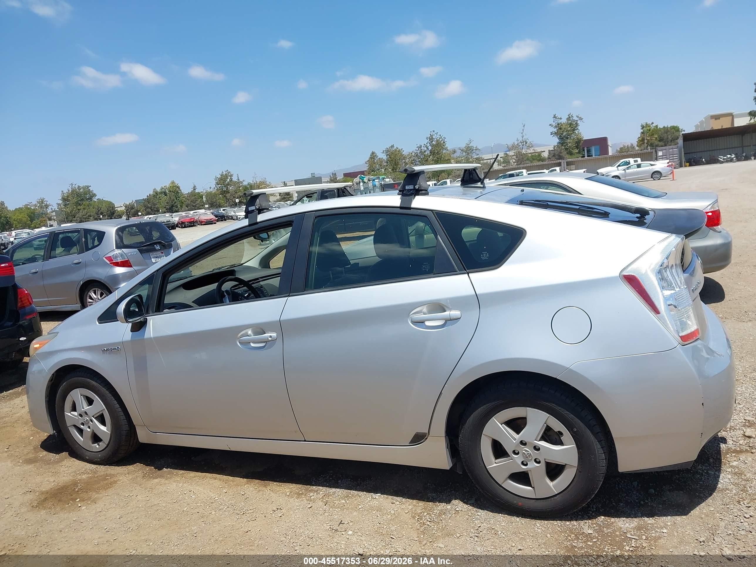 2011 Toyota Prius Two Silver vin: JTDKN3DU7B0252047