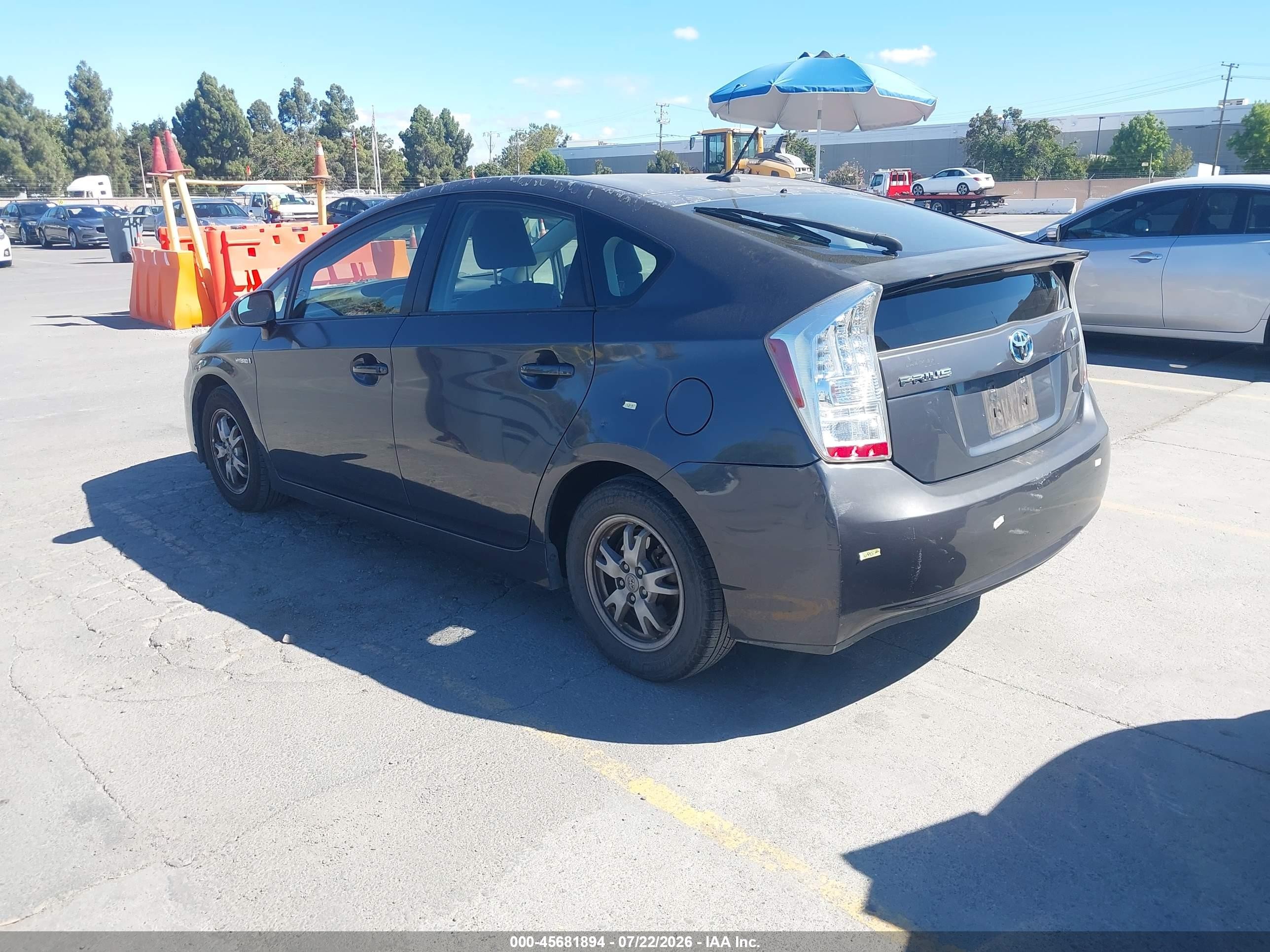 2011 Toyota Prius Two Gray vin: JTDKN3DU7B0264070