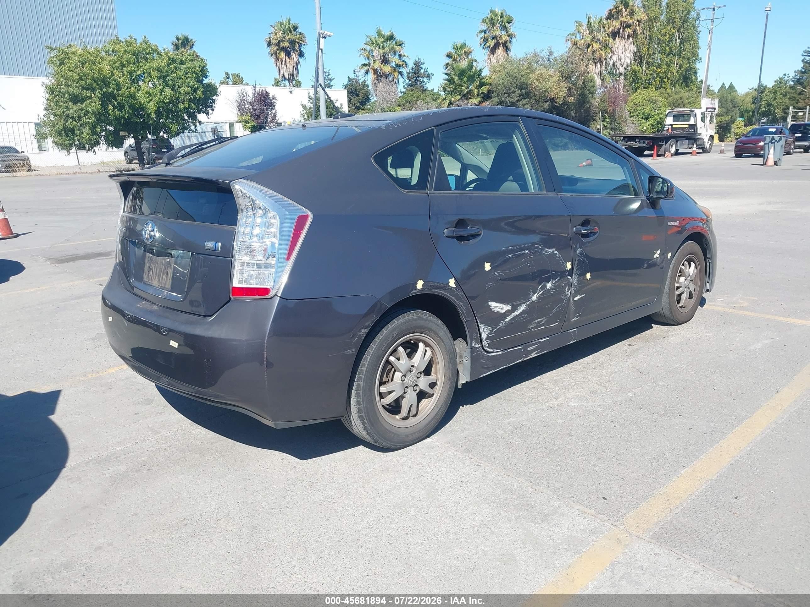 2011 Toyota Prius Two Gray vin: JTDKN3DU7B0264070
