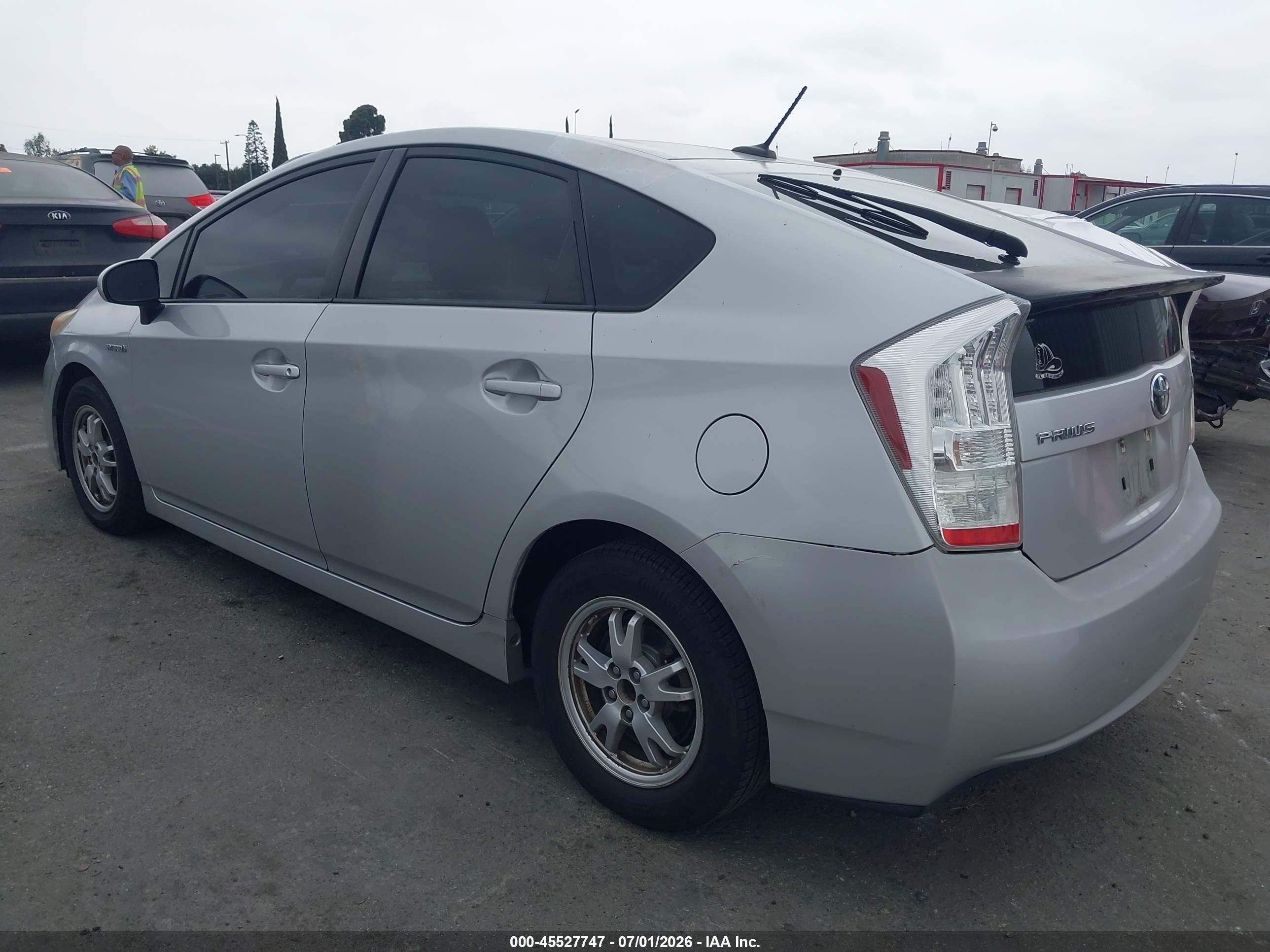 2011 Toyota Prius Two Silver vin: JTDKN3DU7B0264246