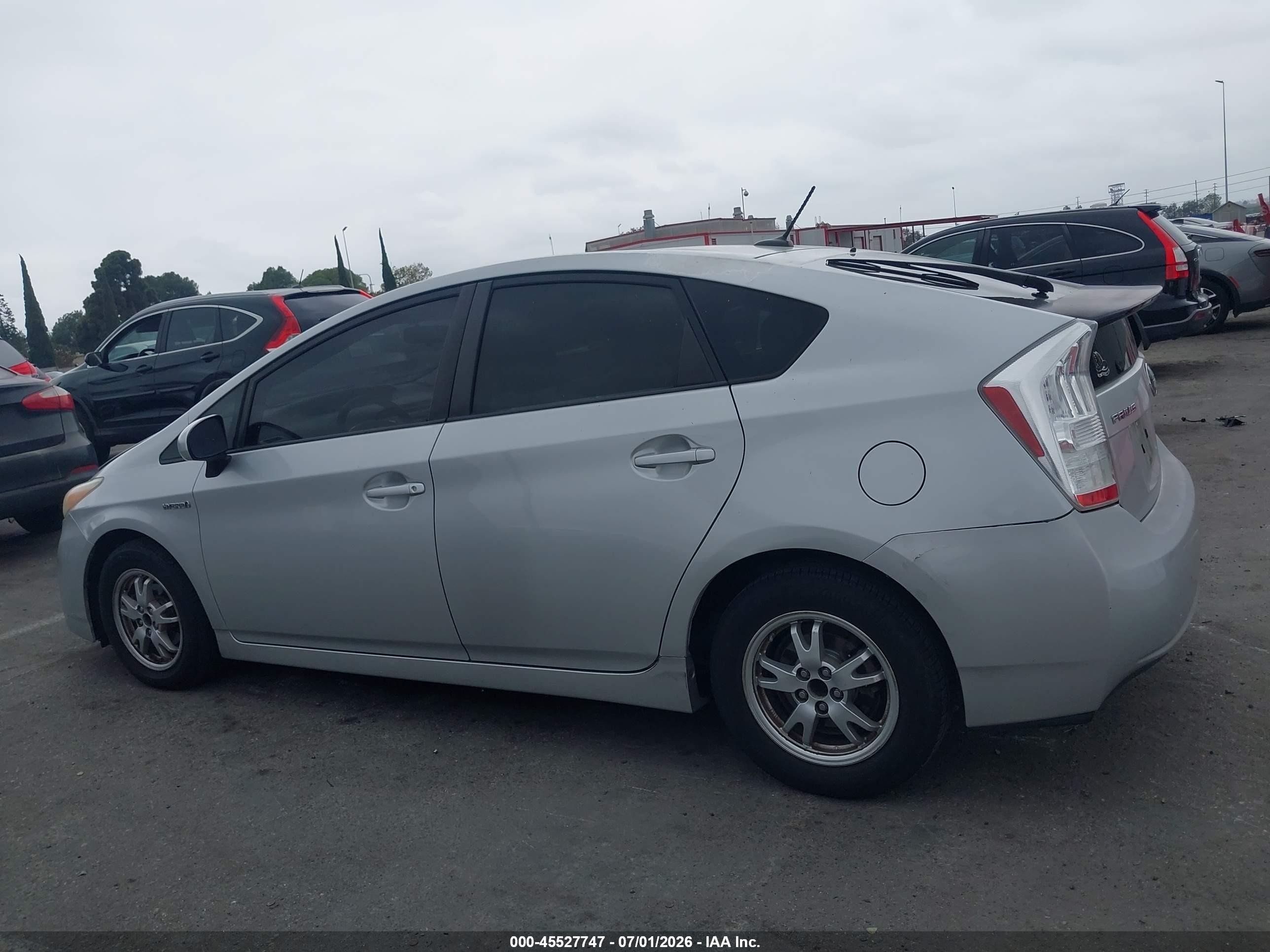2011 Toyota Prius Two Silver vin: JTDKN3DU7B0264246