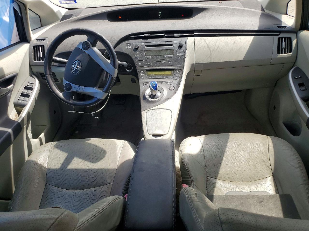 2011 Toyota Prius Four Серебряный vin: JTDKN3DU7B0264506