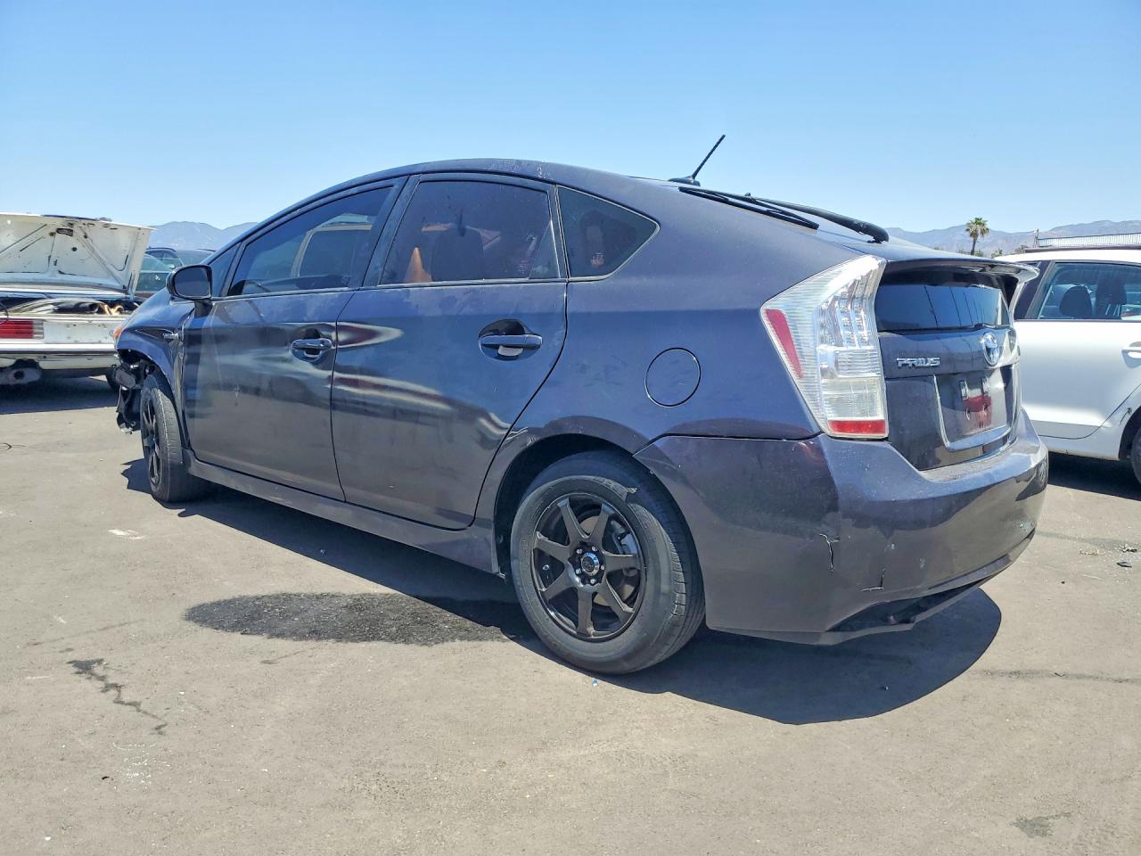 2011 Toyota Prius Three Charcoal vin: JTDKN3DU7B0276137