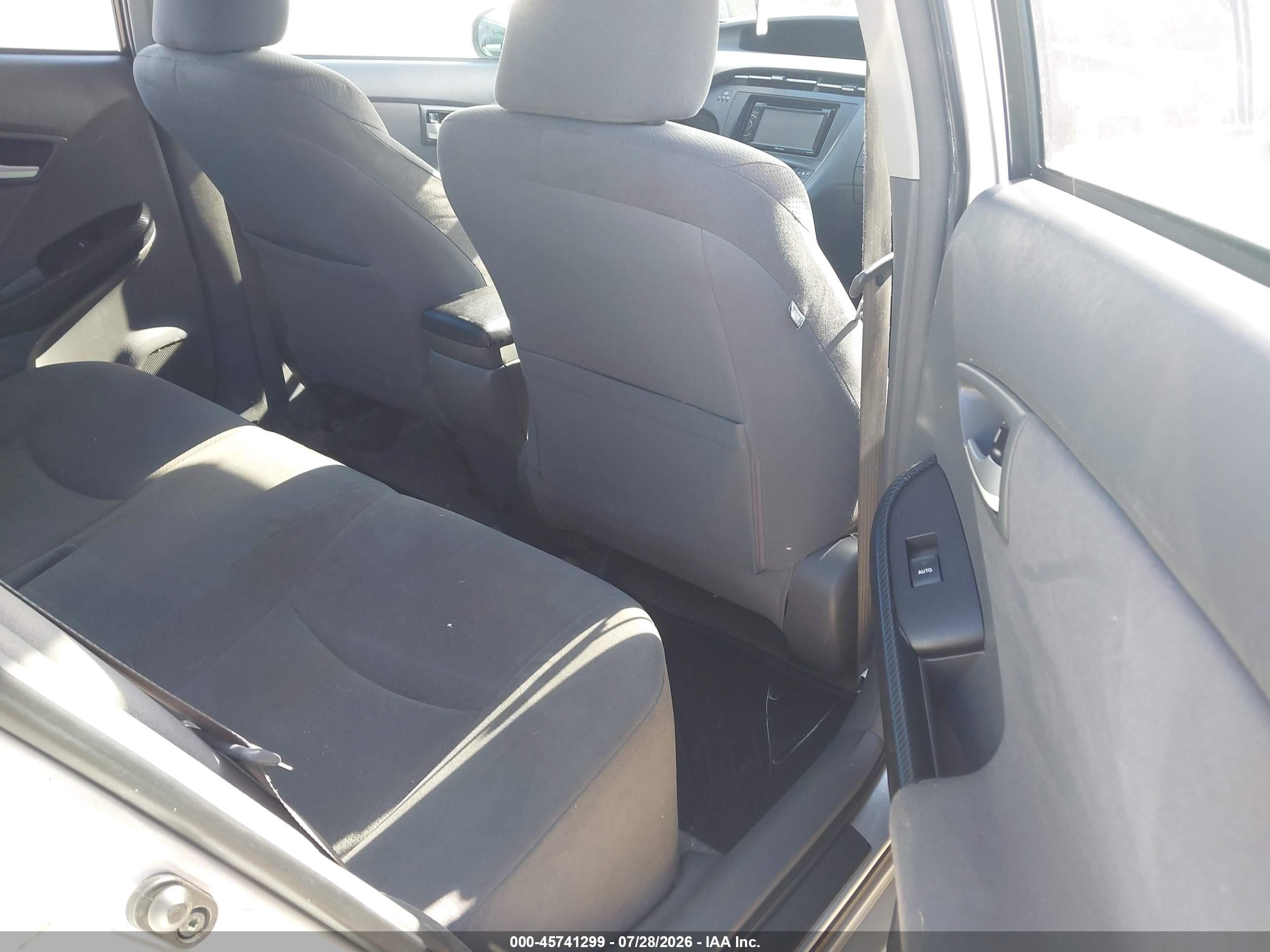 2011 Toyota Prius Two Silver vin: JTDKN3DU7B0284576