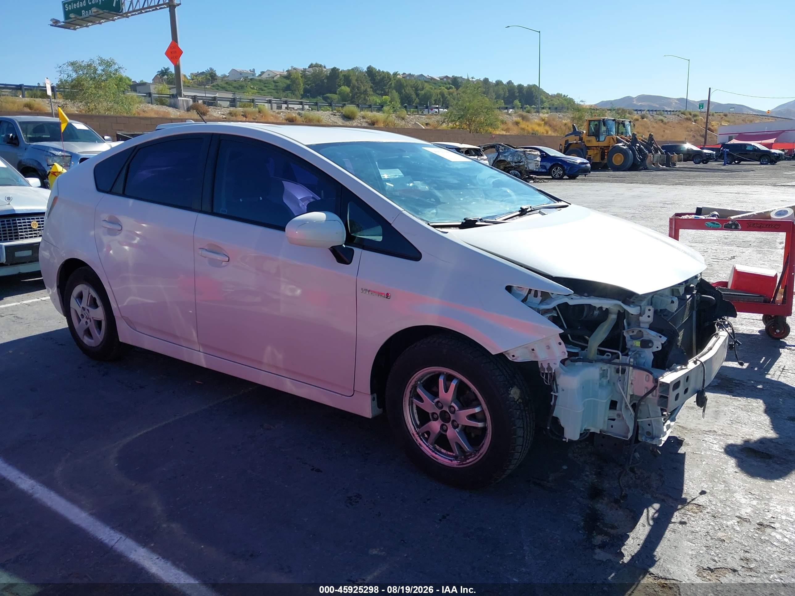 2011 Toyota Prius Three Белый vin: JTDKN3DU7B0321657