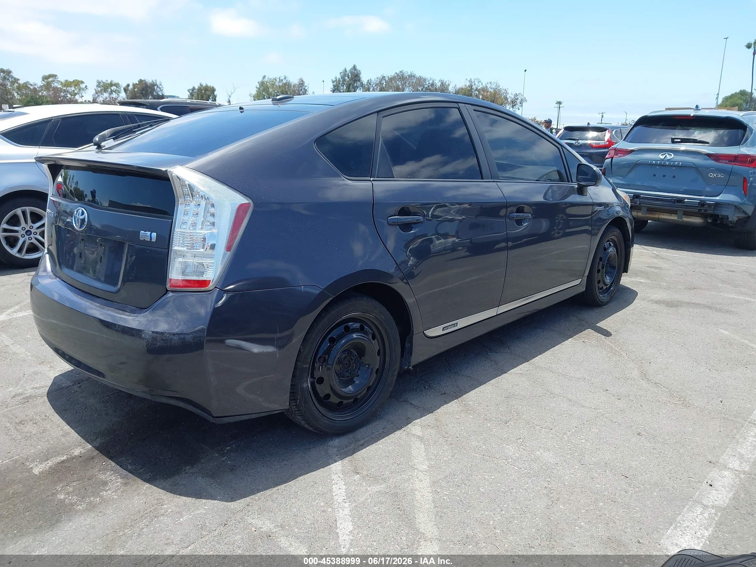 2011 Toyota Prius Four Gray vin: JTDKN3DU7B1365720