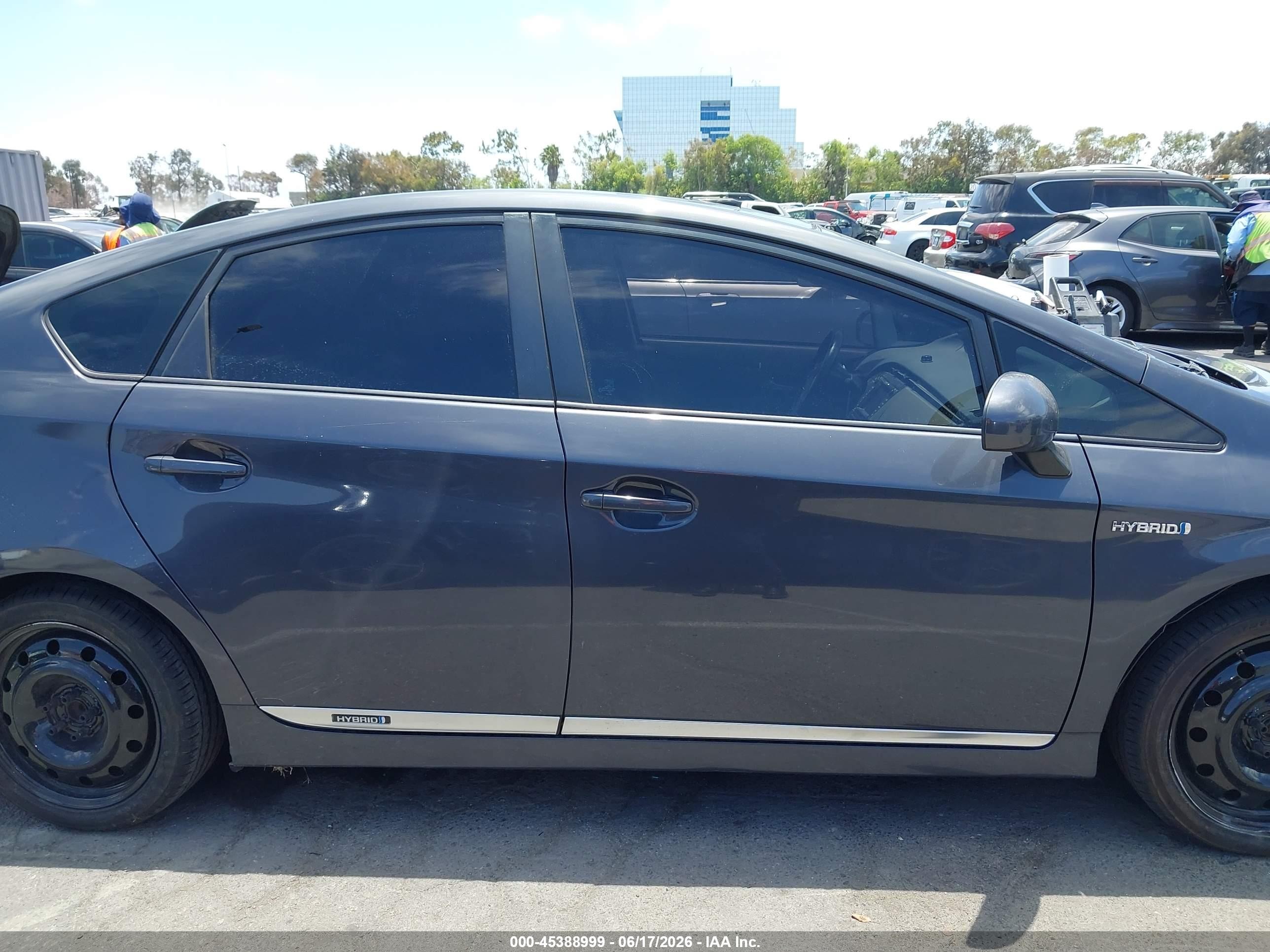 2011 Toyota Prius Four Gray vin: JTDKN3DU7B1365720