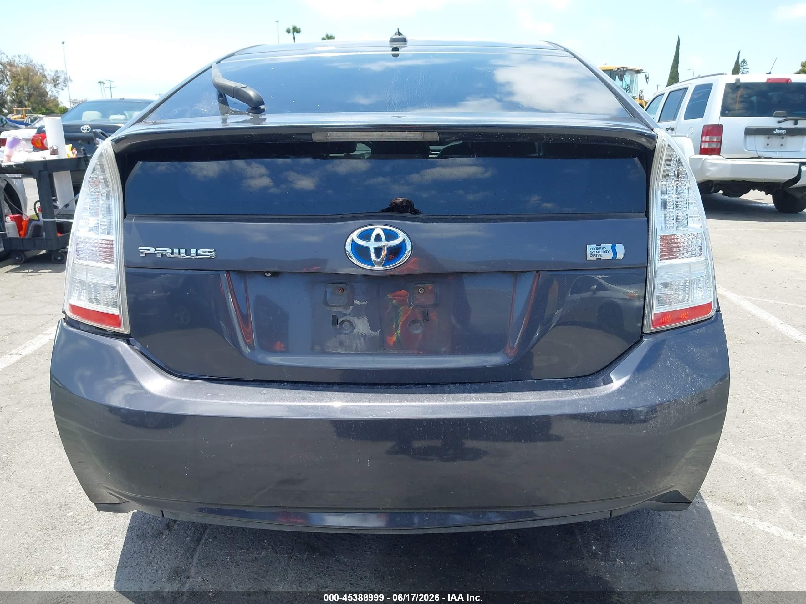 2011 Toyota Prius Four Gray vin: JTDKN3DU7B1365720