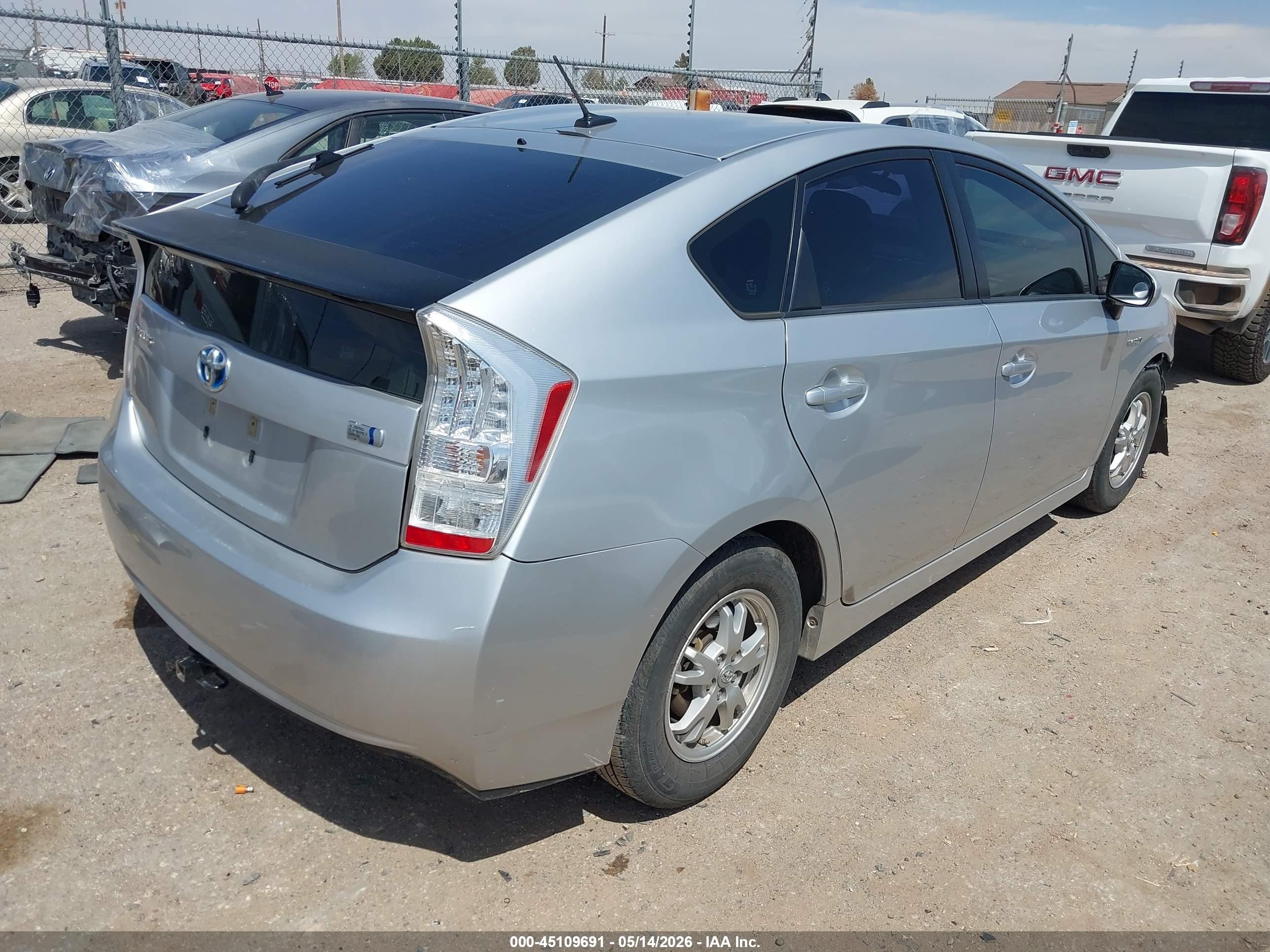 2011 Toyota Prius Two Silver vin: JTDKN3DU7B5334086