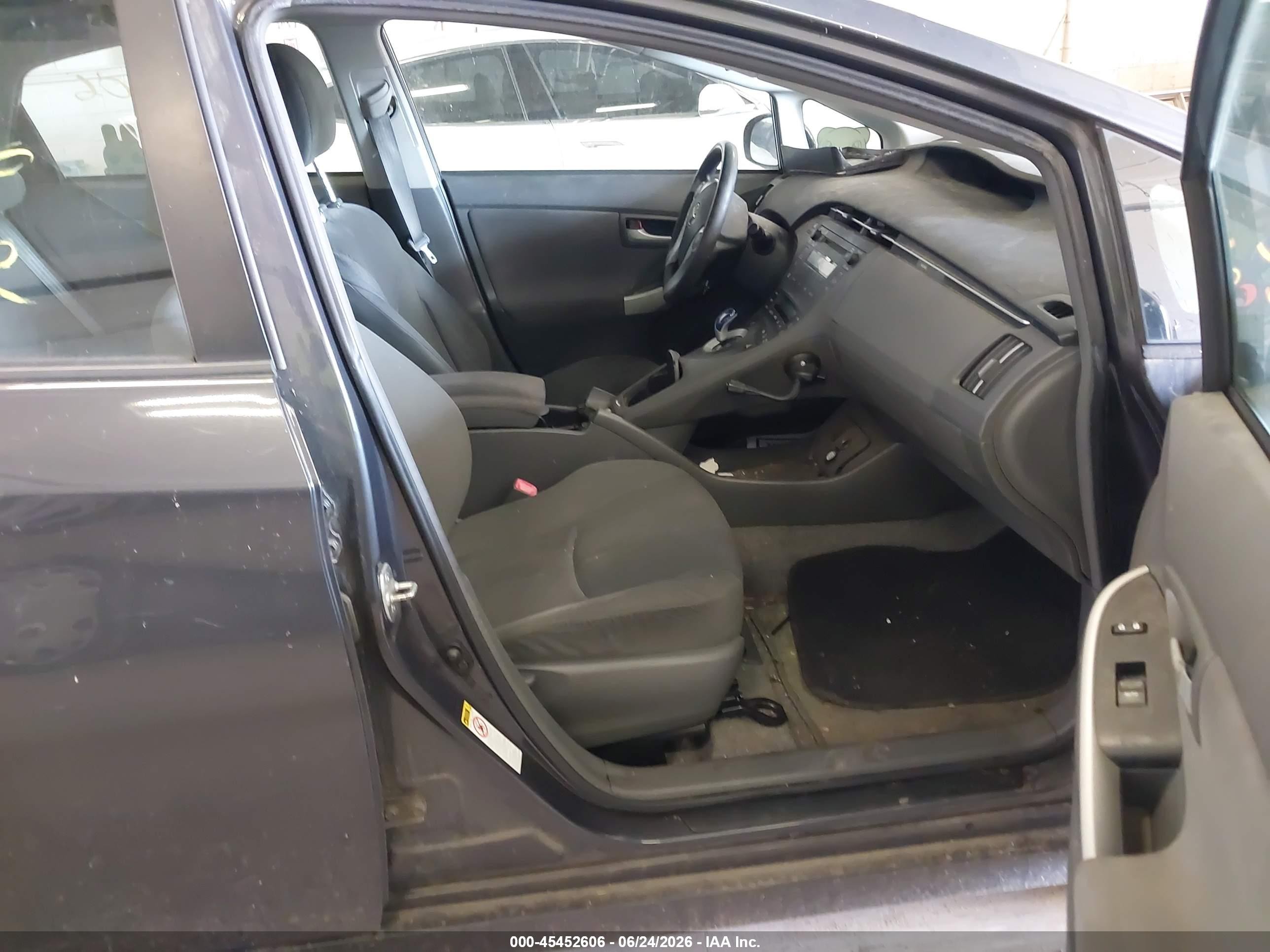 2011 Toyota Prius Three Blue vin: JTDKN3DU7B5352829