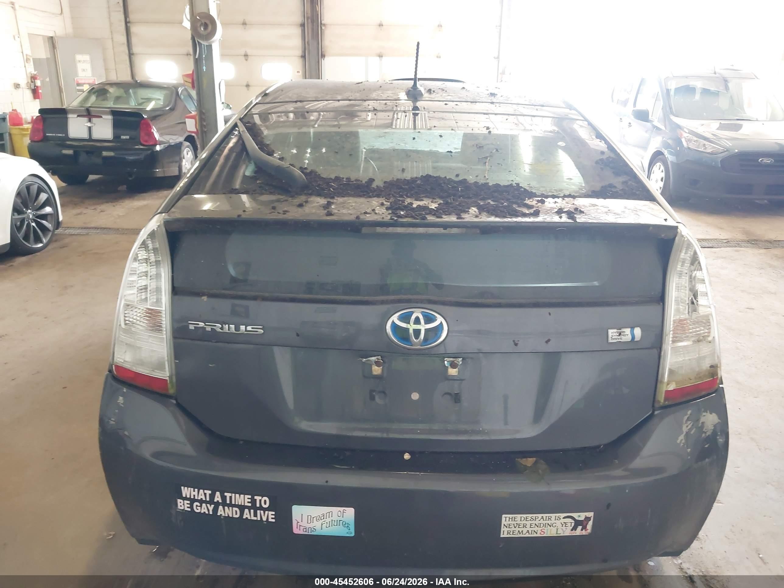 2011 Toyota Prius Three Blue vin: JTDKN3DU7B5352829