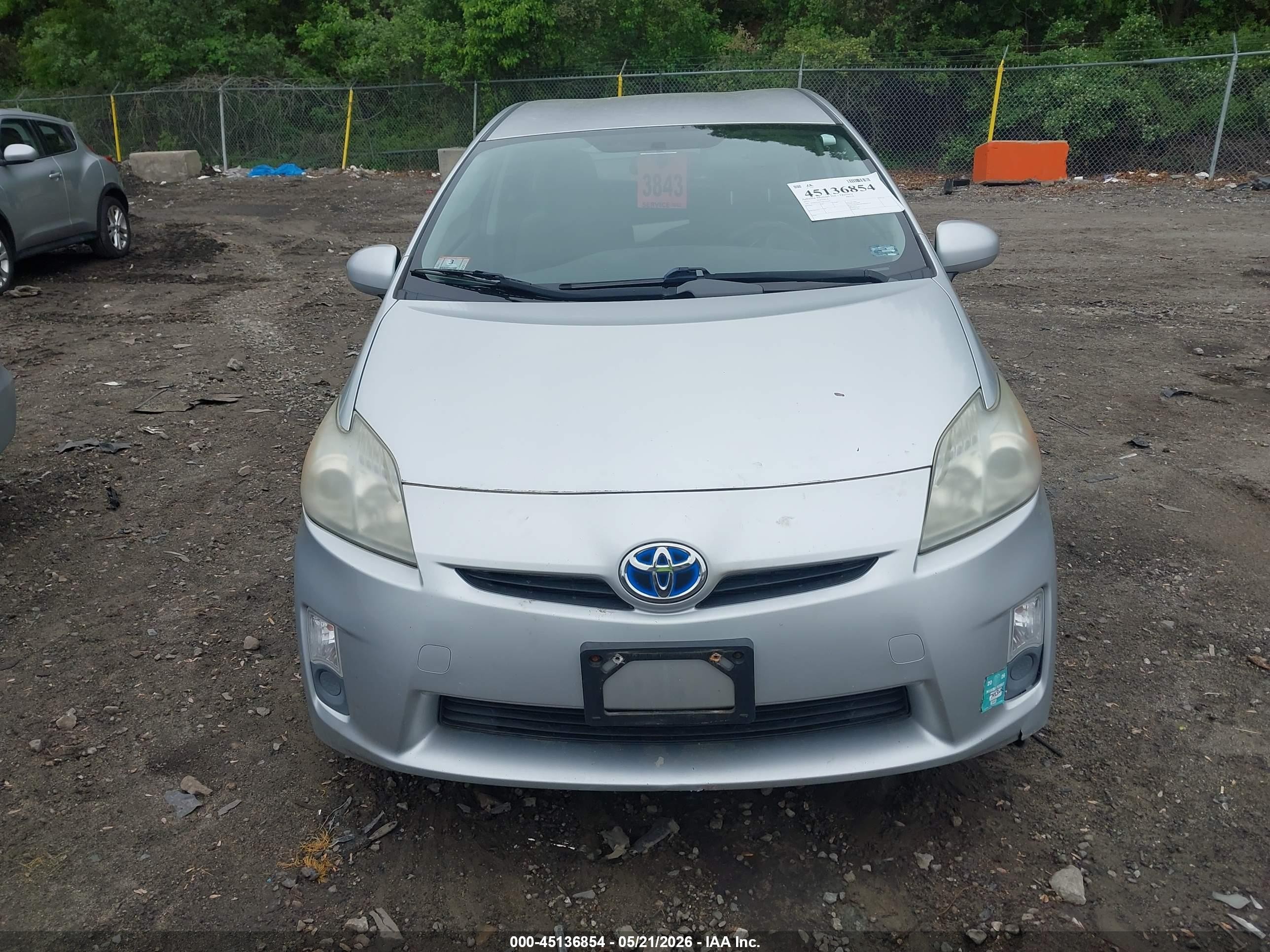 2011 Toyota Prius Two Серебряный vin: JTDKN3DU7B5371641